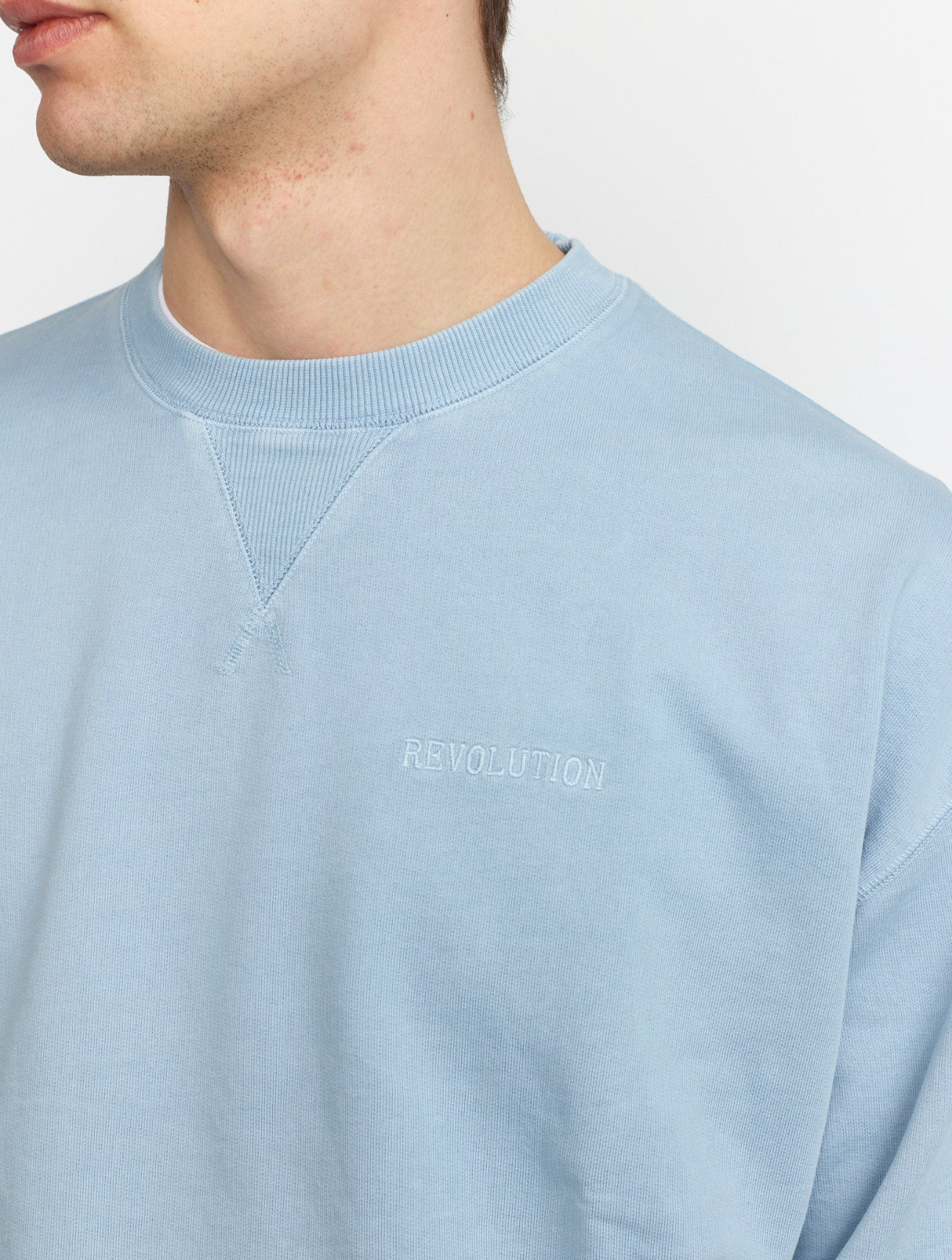 2727 REV Crewneck