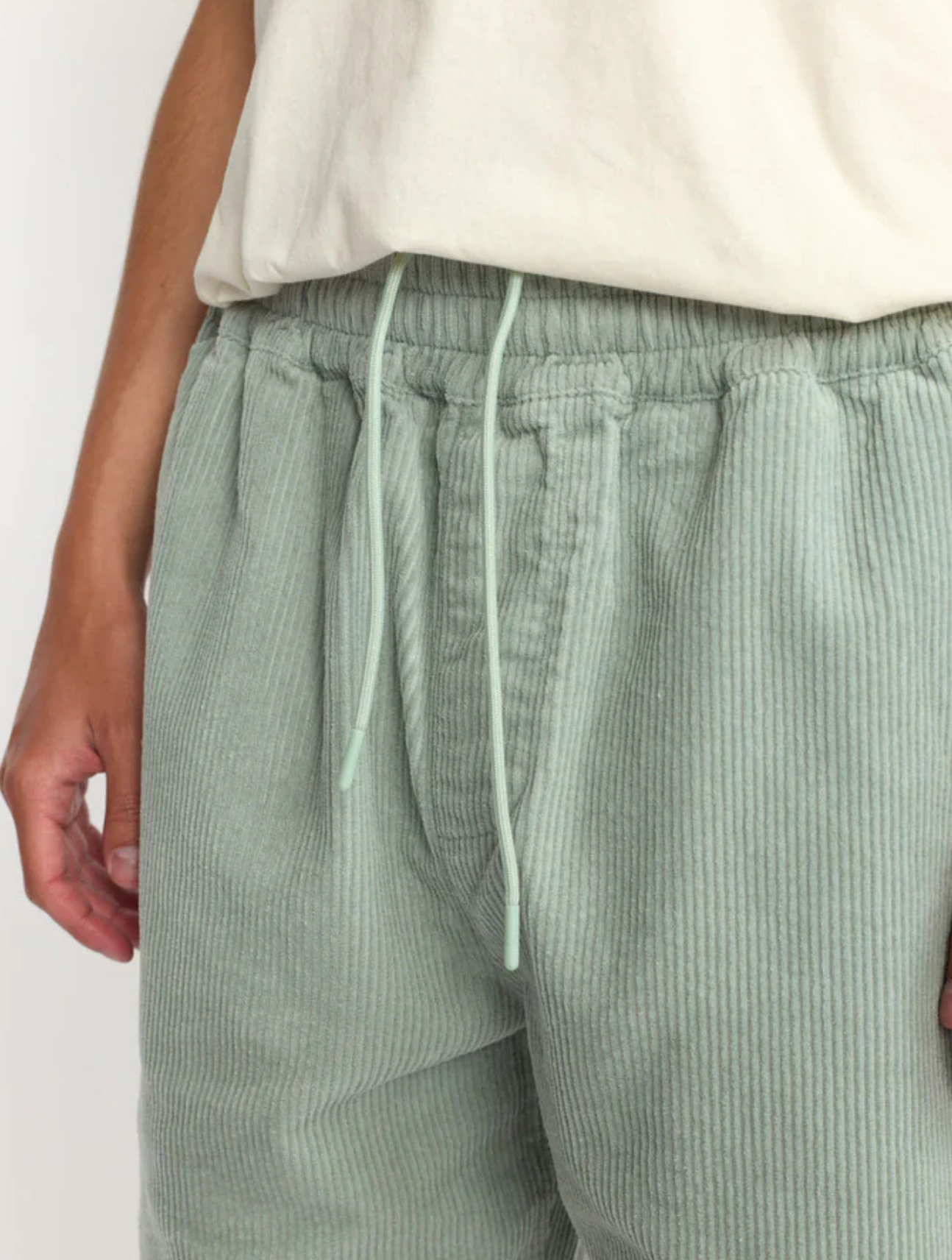 4053 Shorts
