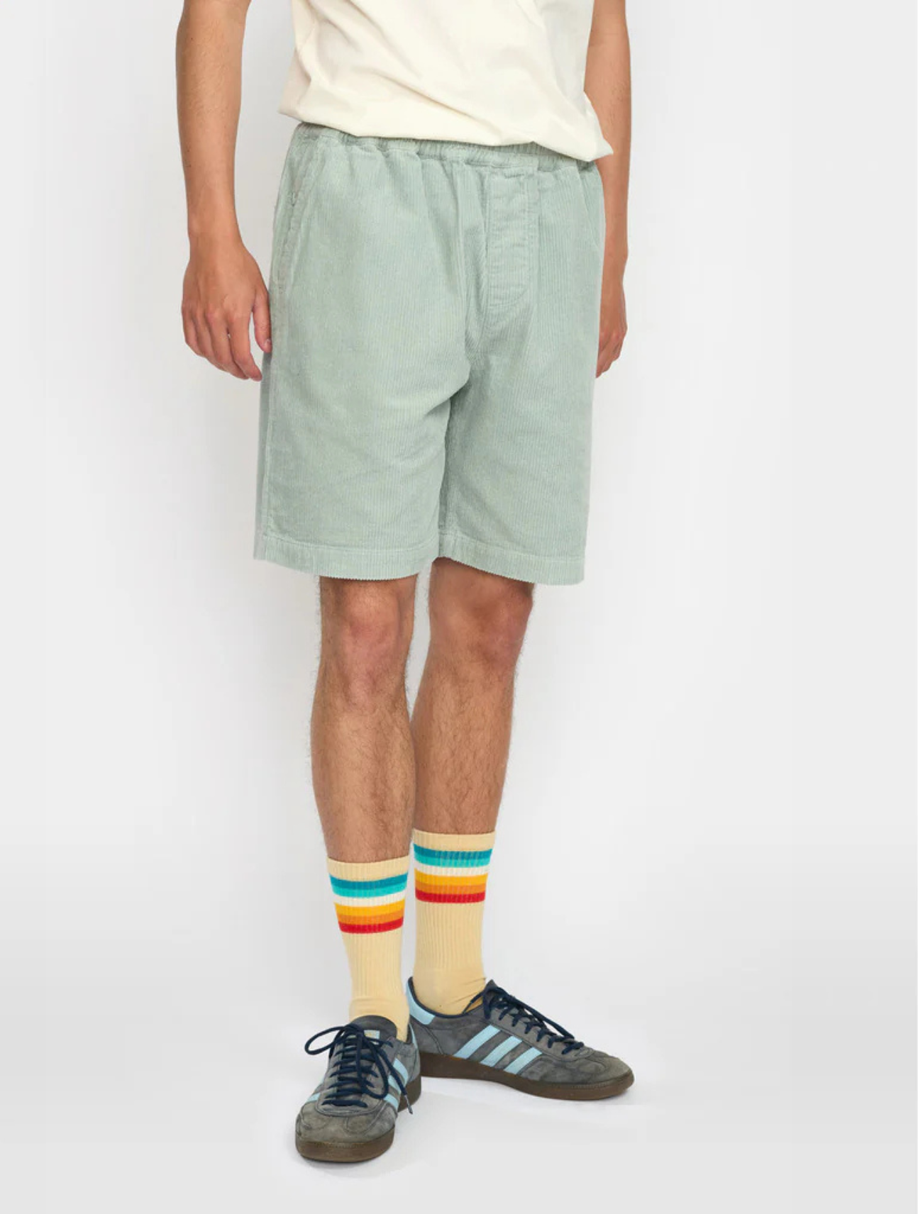 4053 Shorts