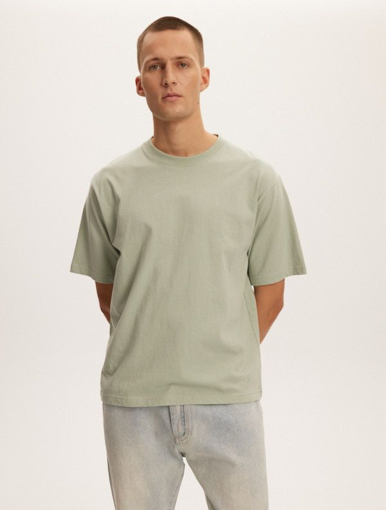 Eazy Box Tee