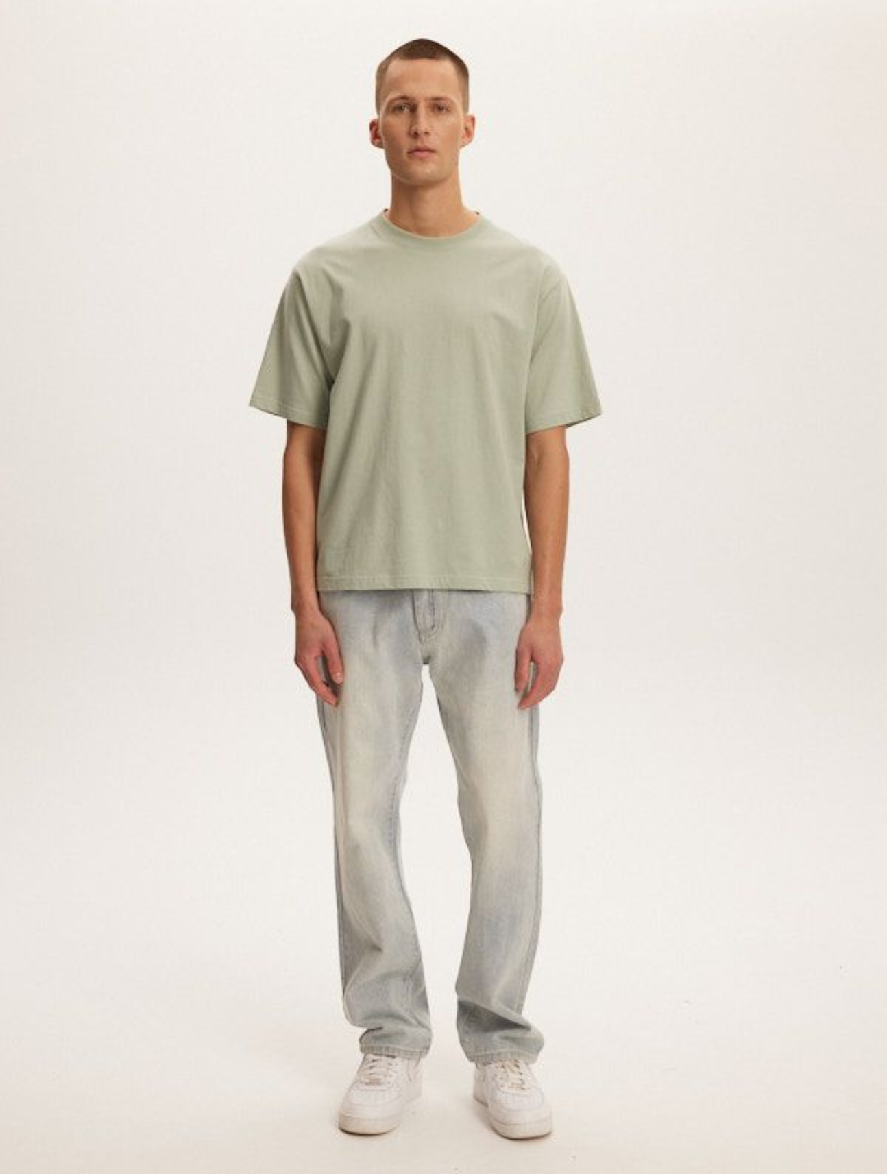 Eazy Box Tee