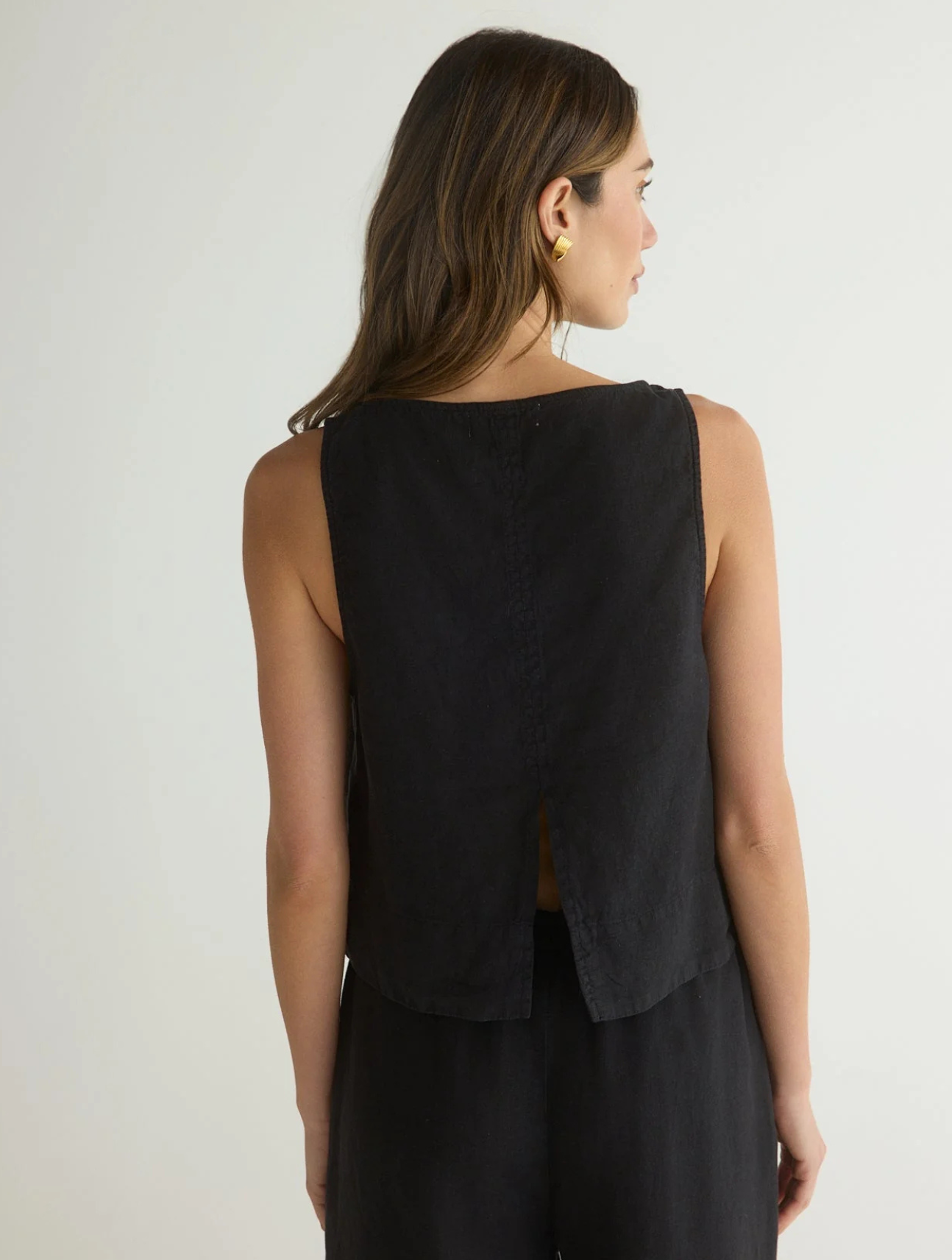 Sleeveless Boat Neck Split Back