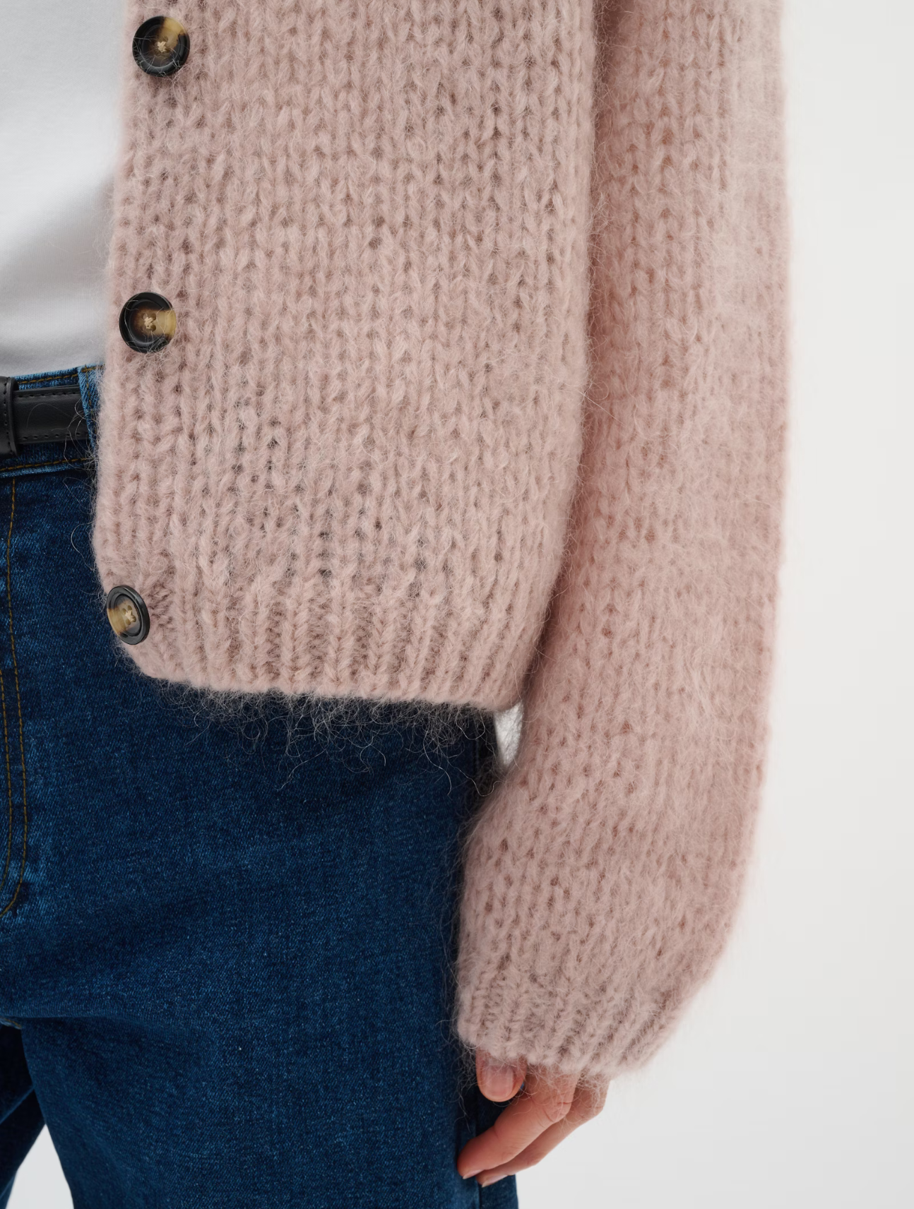Jetra Cardigan