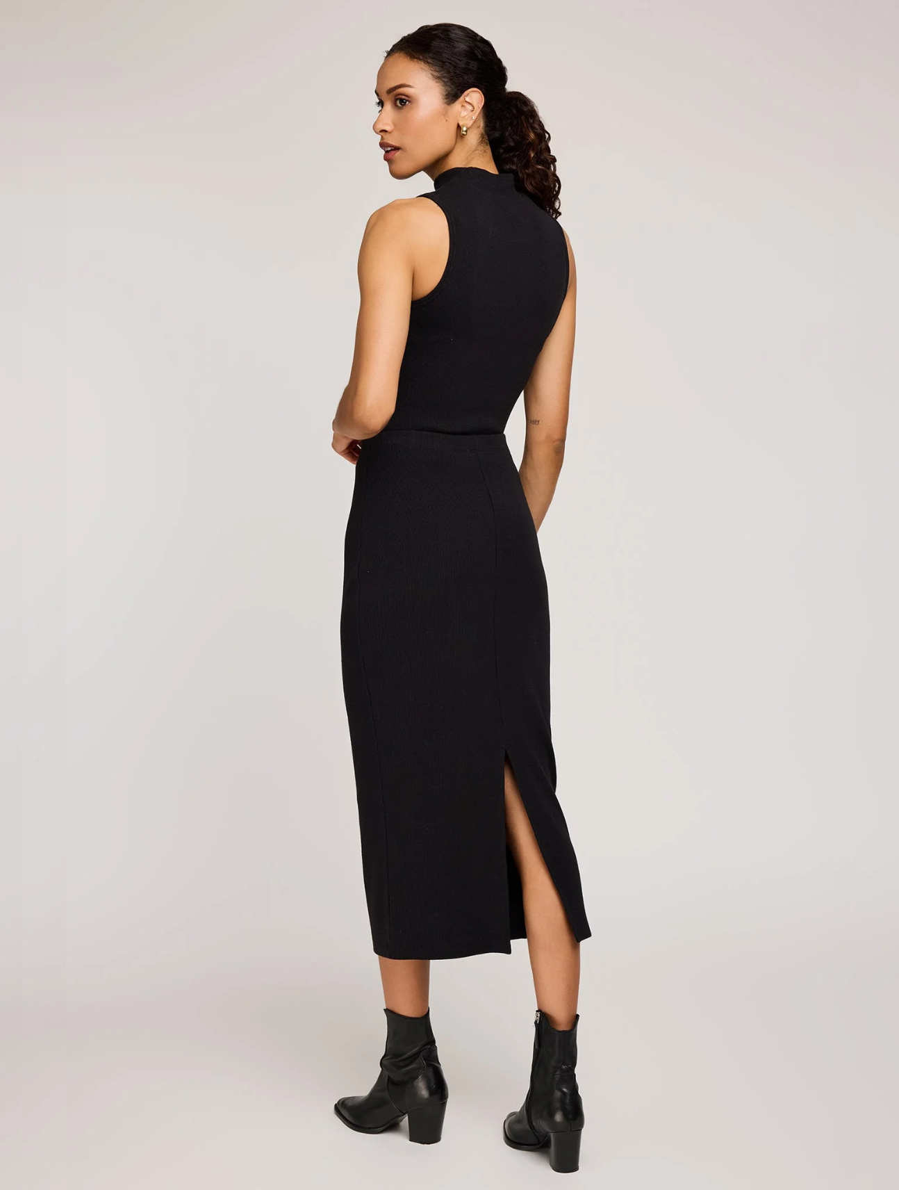 Catalina Ribbed Midi Skirt