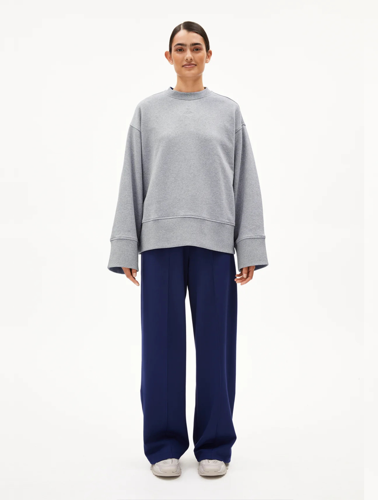 Anwaa Sweatshirt