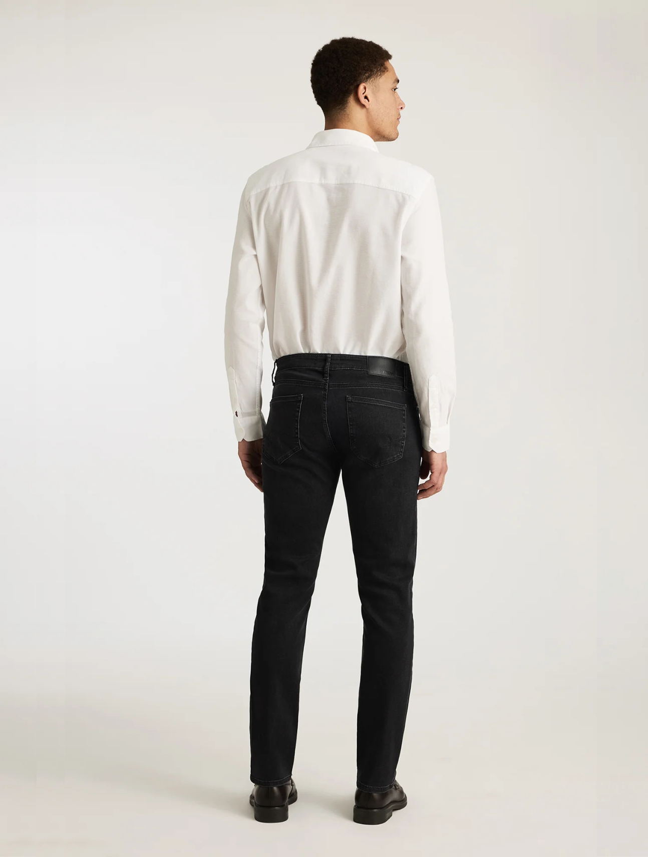 Marcus Slim Straight