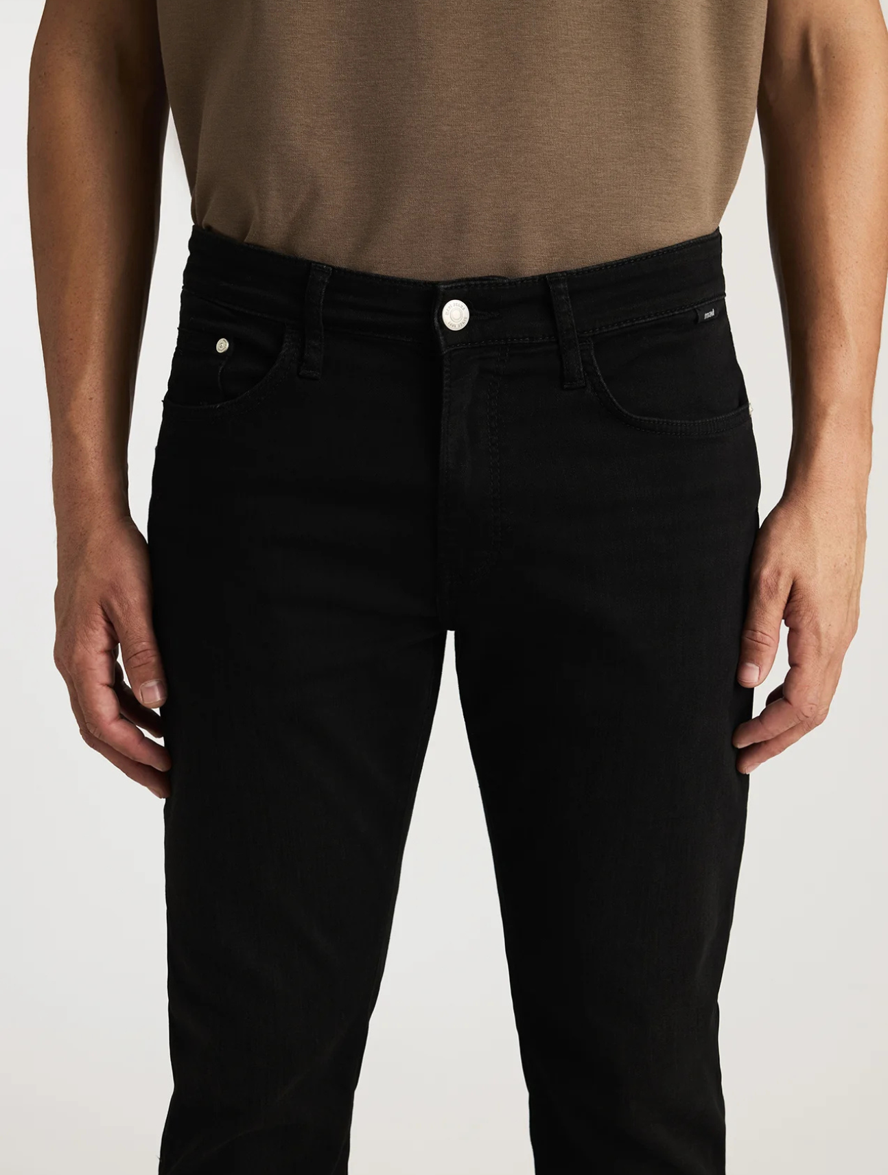 Marcus Slim Straight