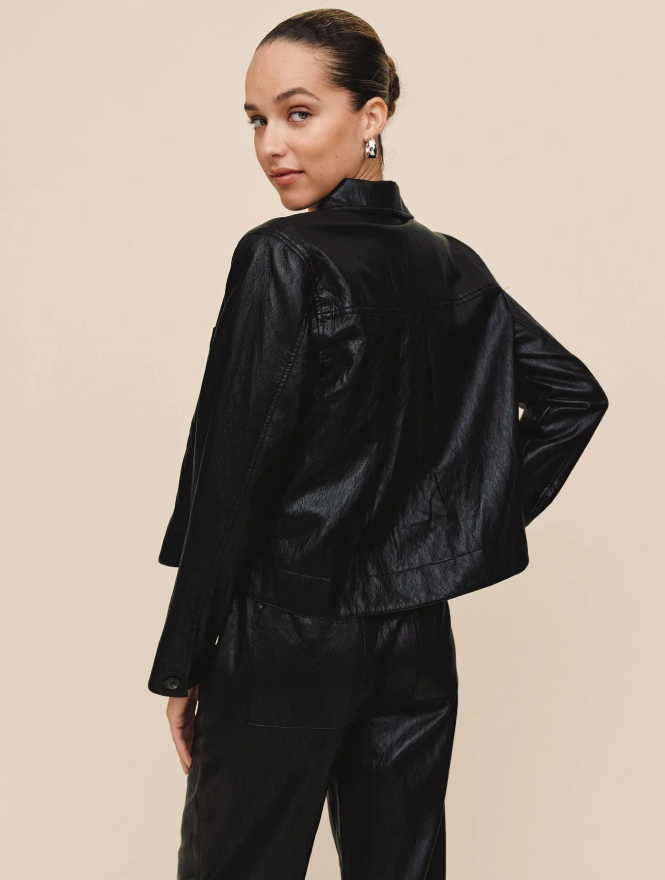 Crop Pocket Button Down