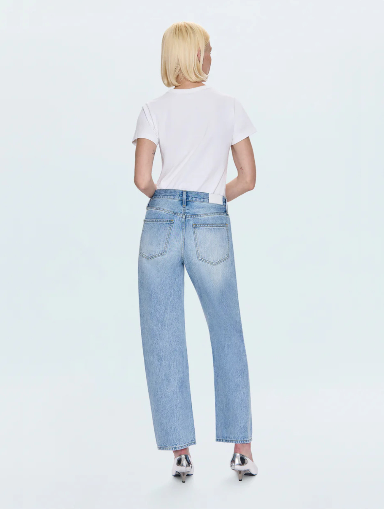 Lexi Mid Rise Bowed Straight