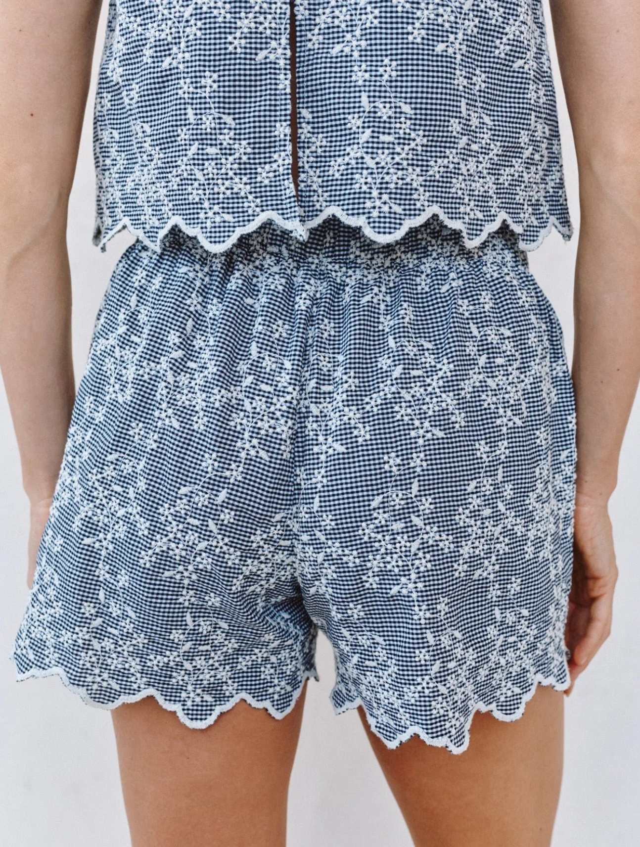 Scalloped Border Catalina Short