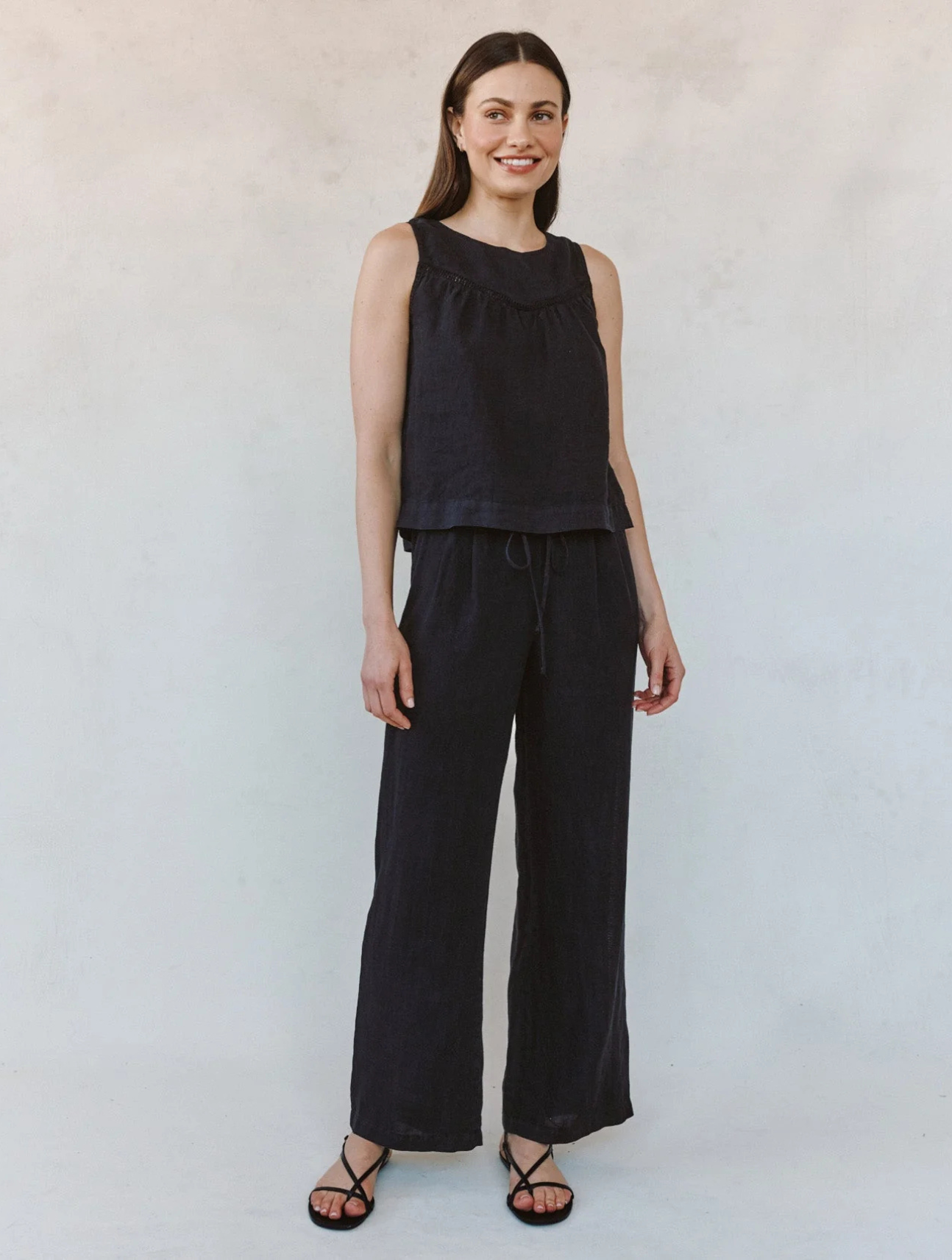 Sleeveless Trimmed Yoke Seam Top