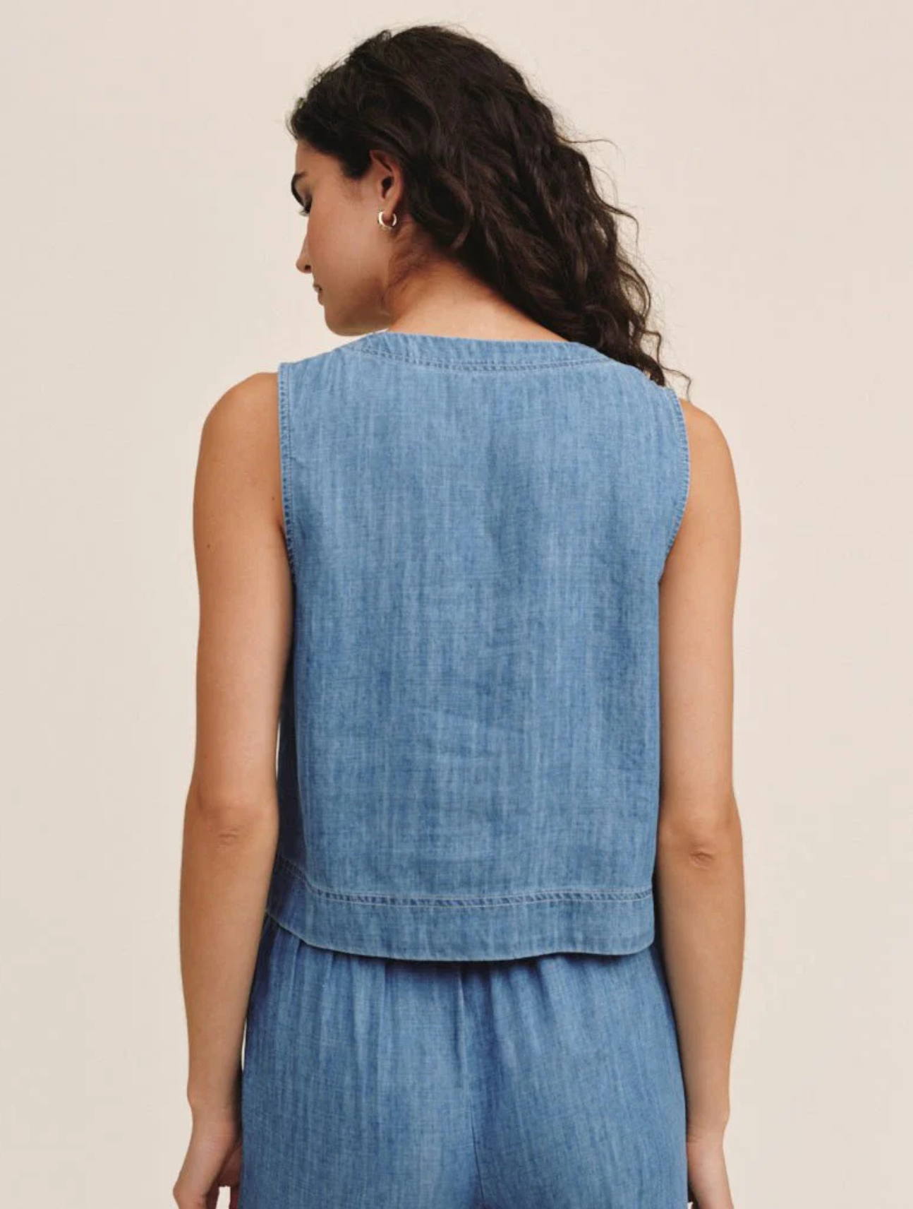 Sleeveless Placket Pullover