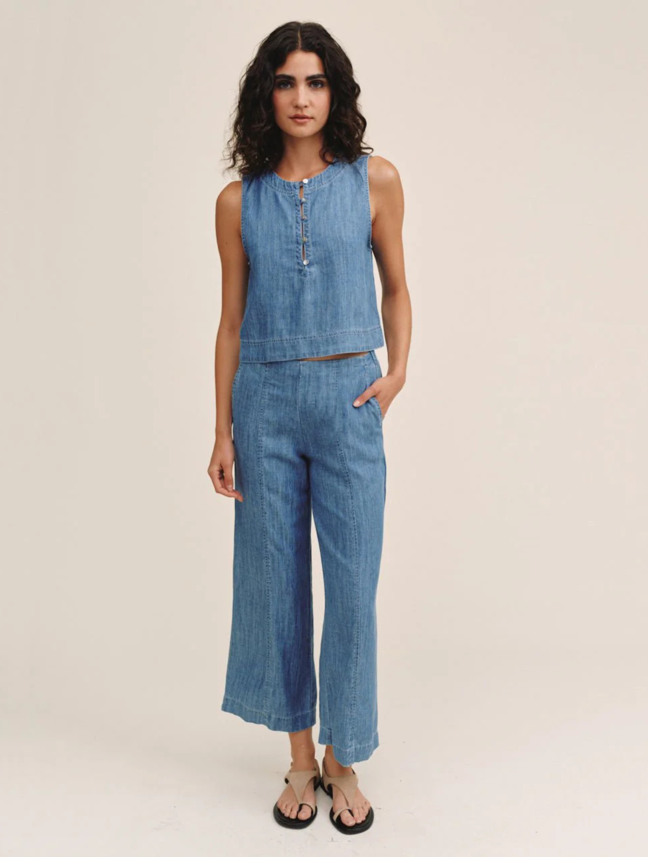 Sleeveless Placket Pullover
