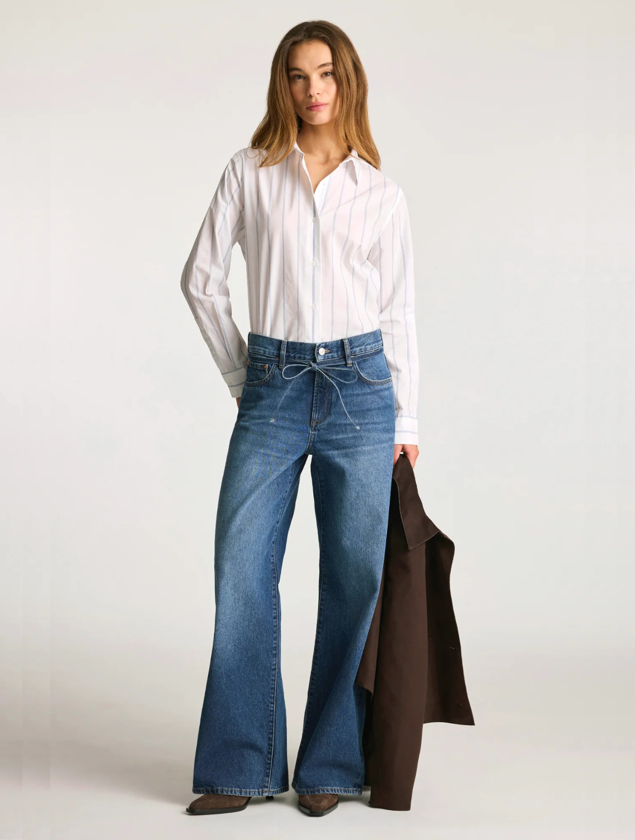 Wendy Loose Straight Leg Jeans