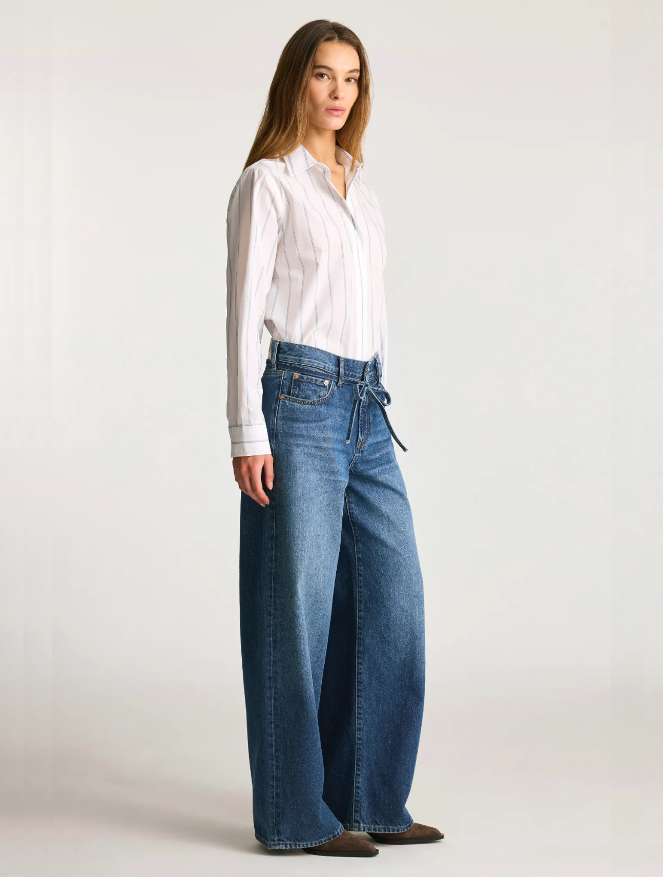 Wendy Loose Straight Leg Jeans