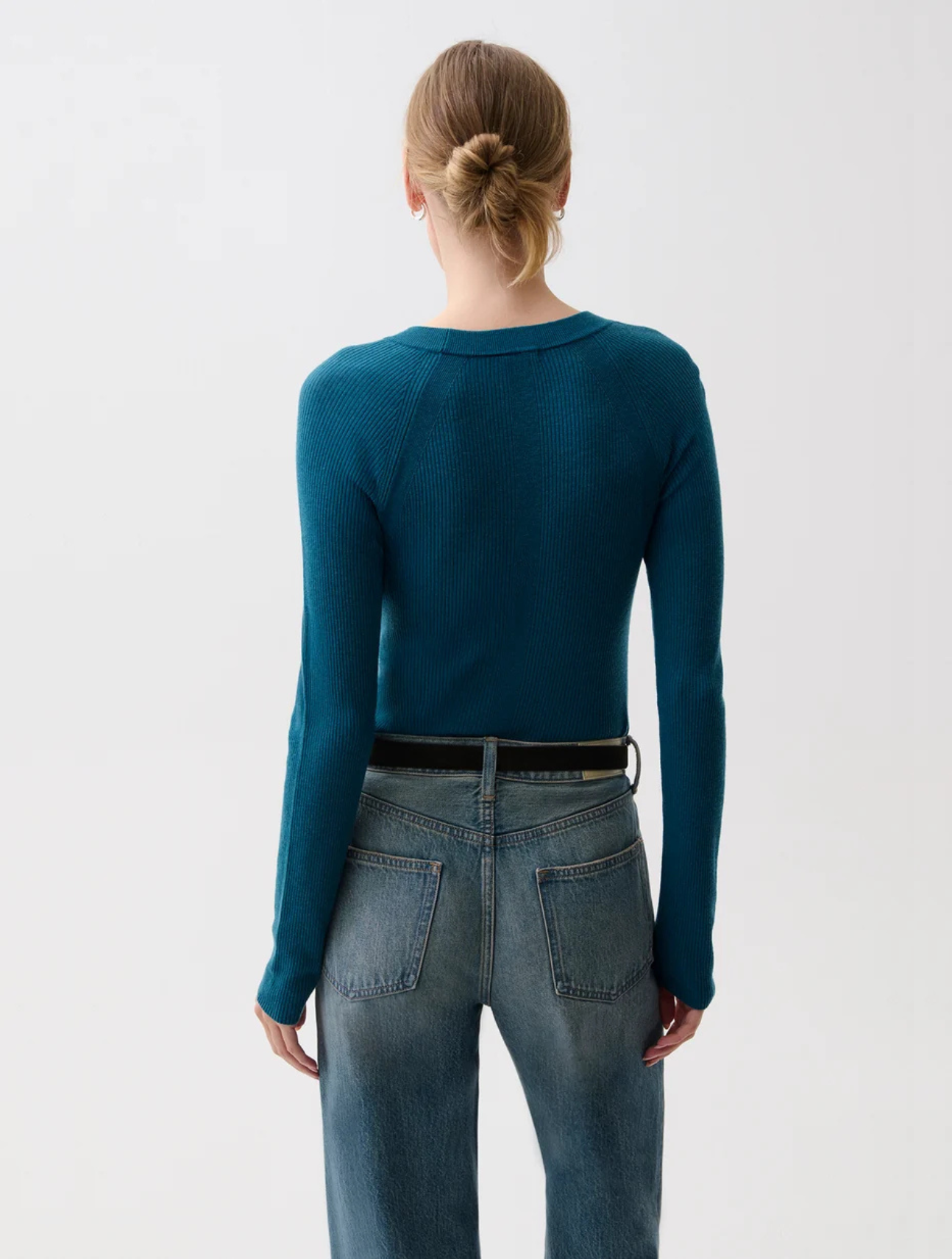 Juno Featherweight Sweater