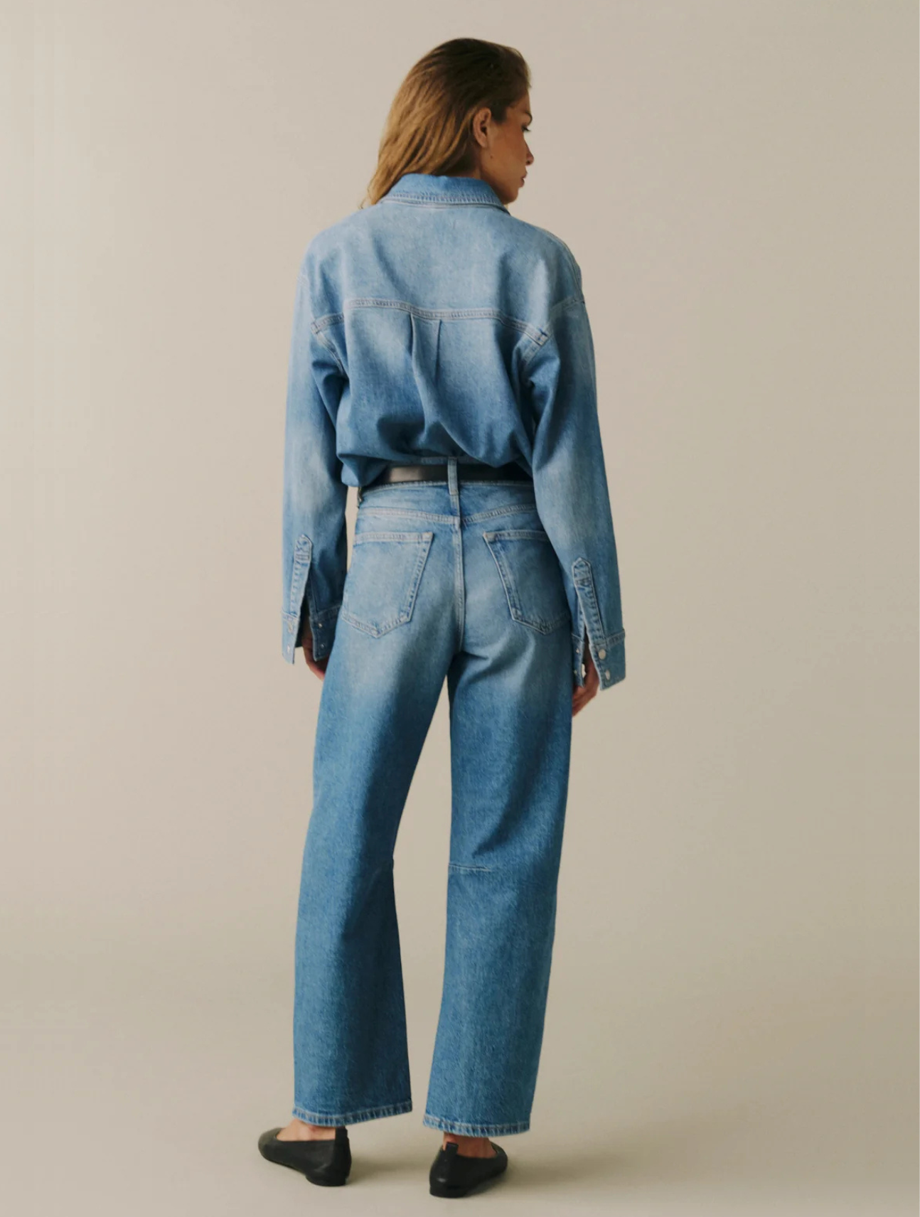 BNA Soft Curve Barrel Jeans