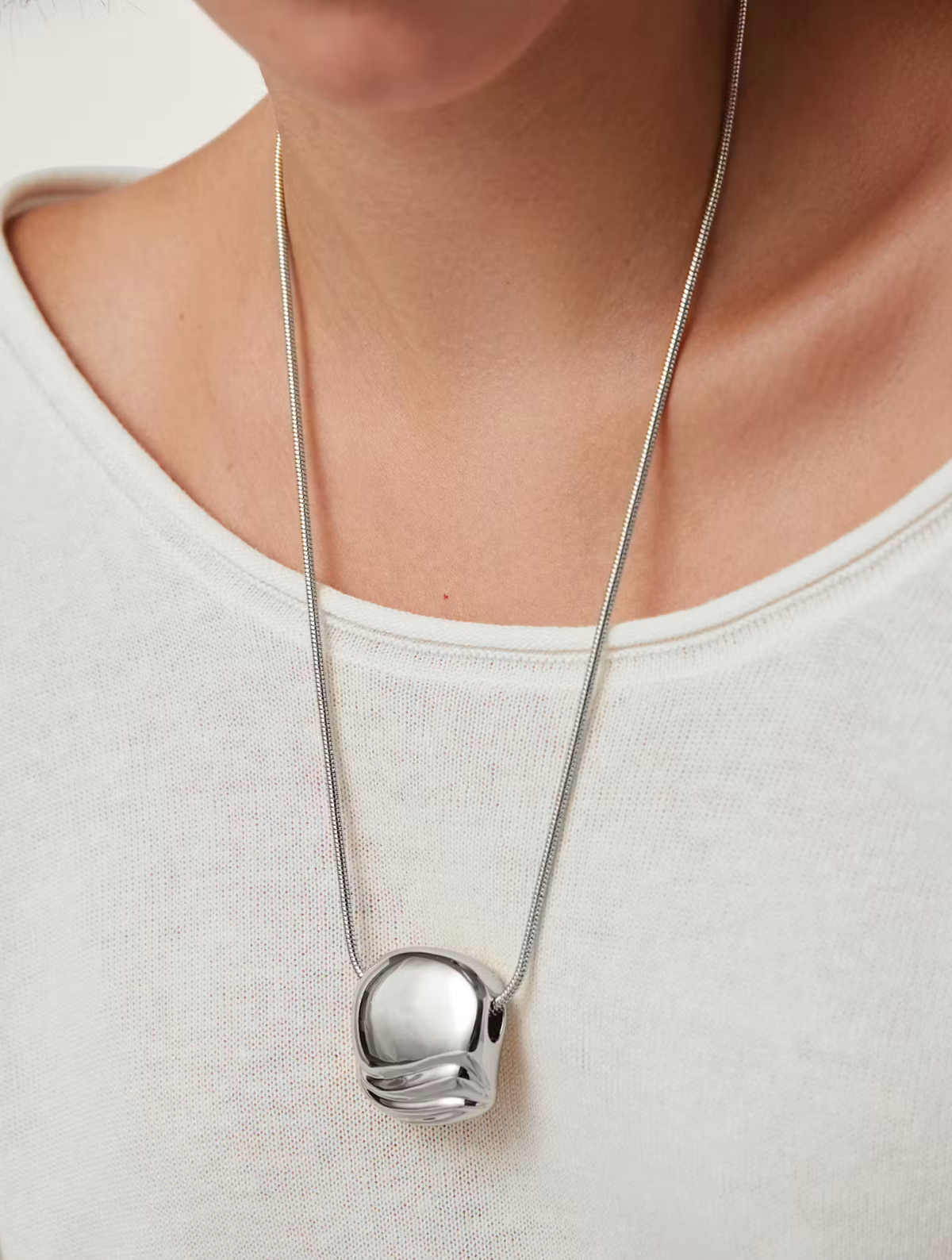 Rue Pendant Necklace