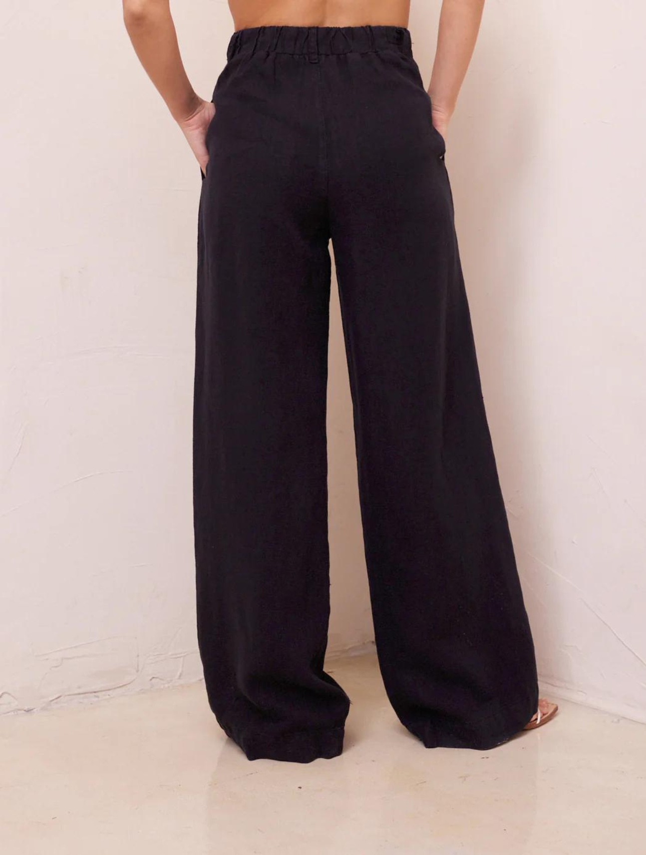 Pleated Wide Leg Linen Trouser