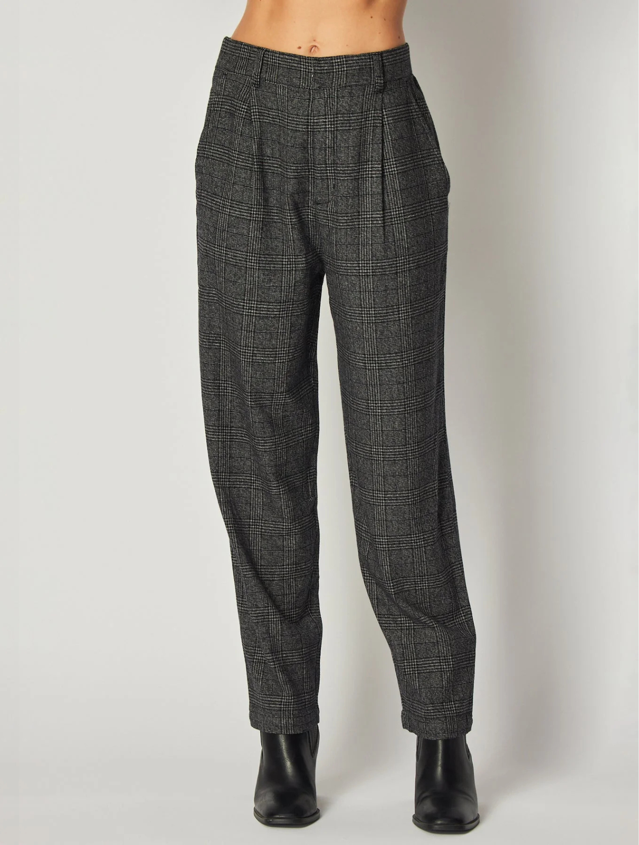 Relaxed Pleat Front Trouser