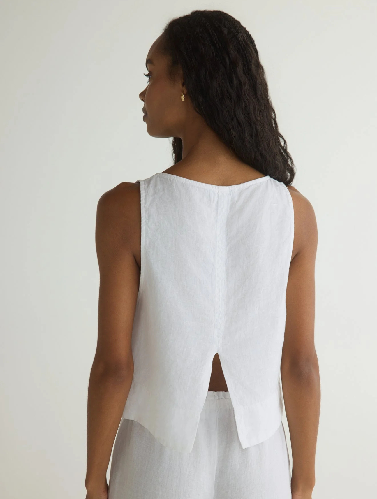 Sleeveless Boat Neck Split Back