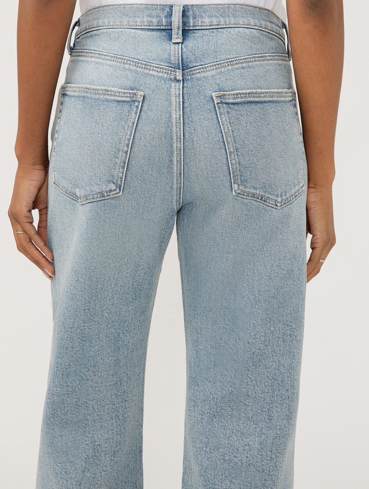90's Mid Rise Relaxed Straight