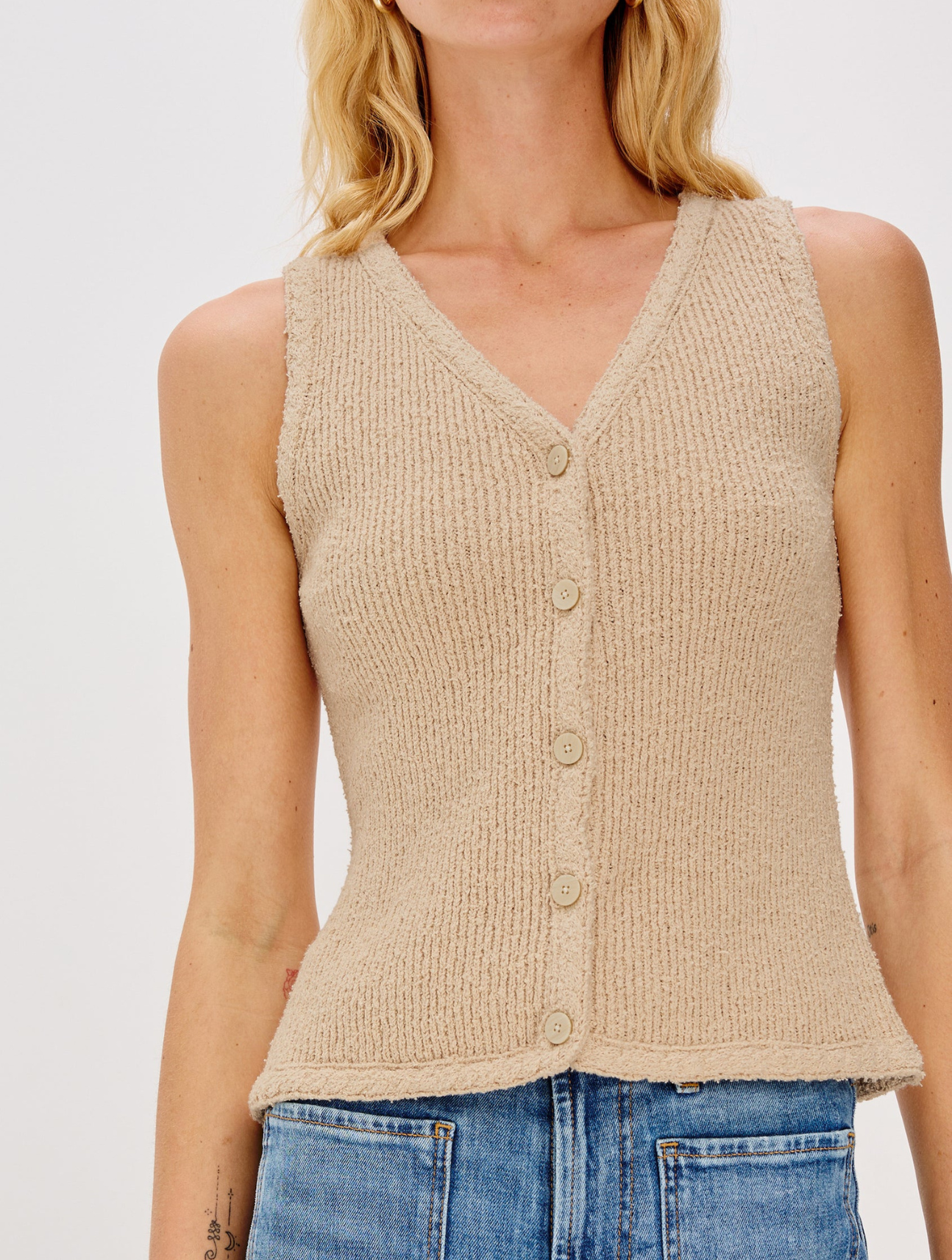 Sade Vest