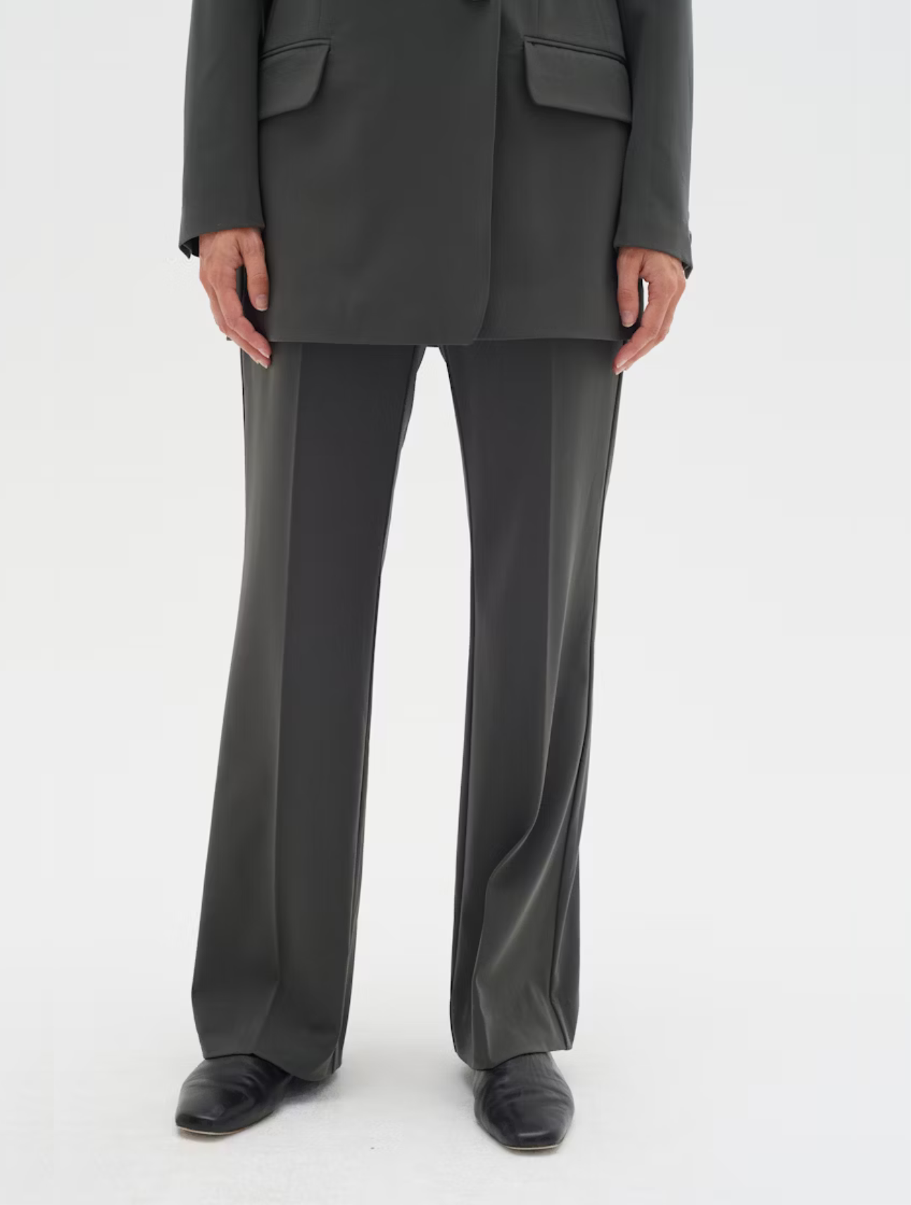Veta Adian Bootcut Pant