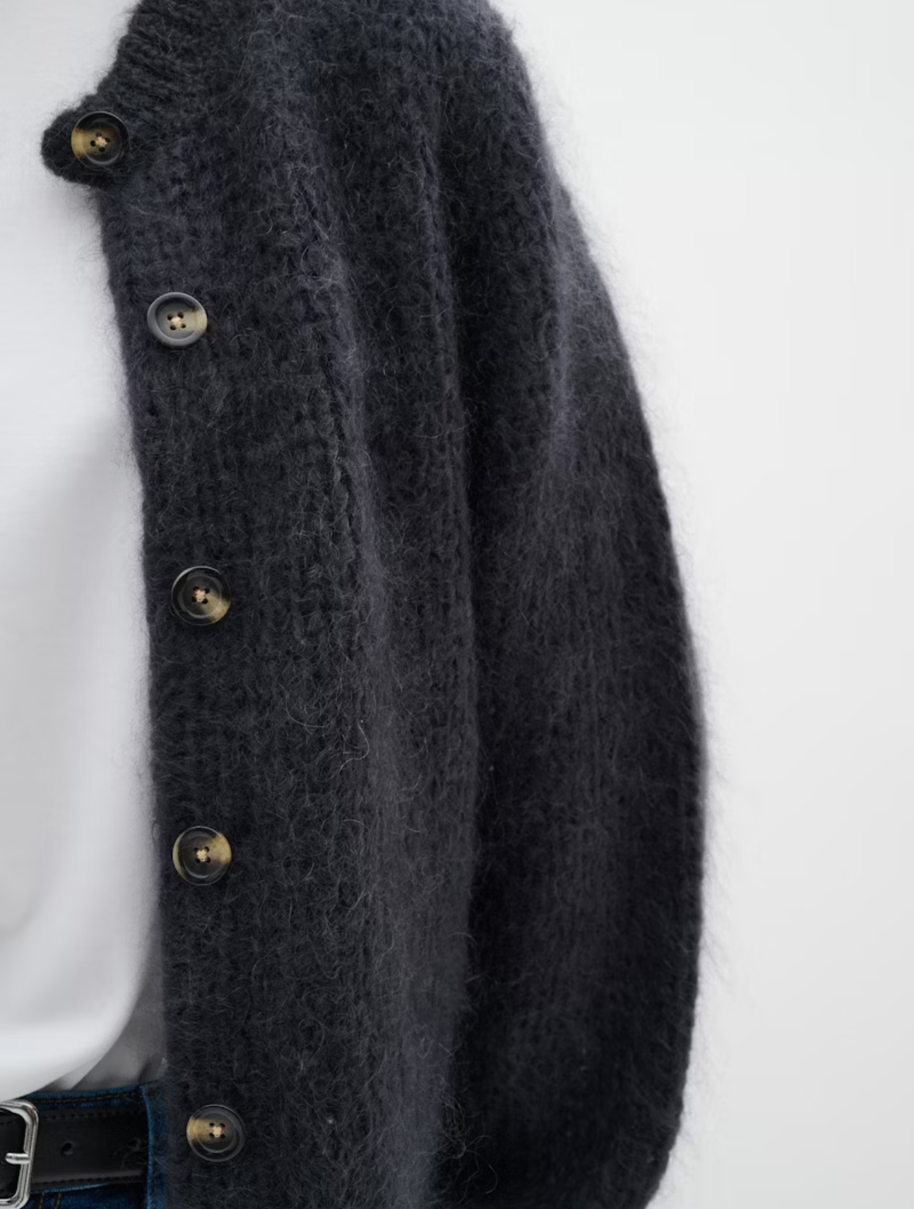 Jetra Cardigan