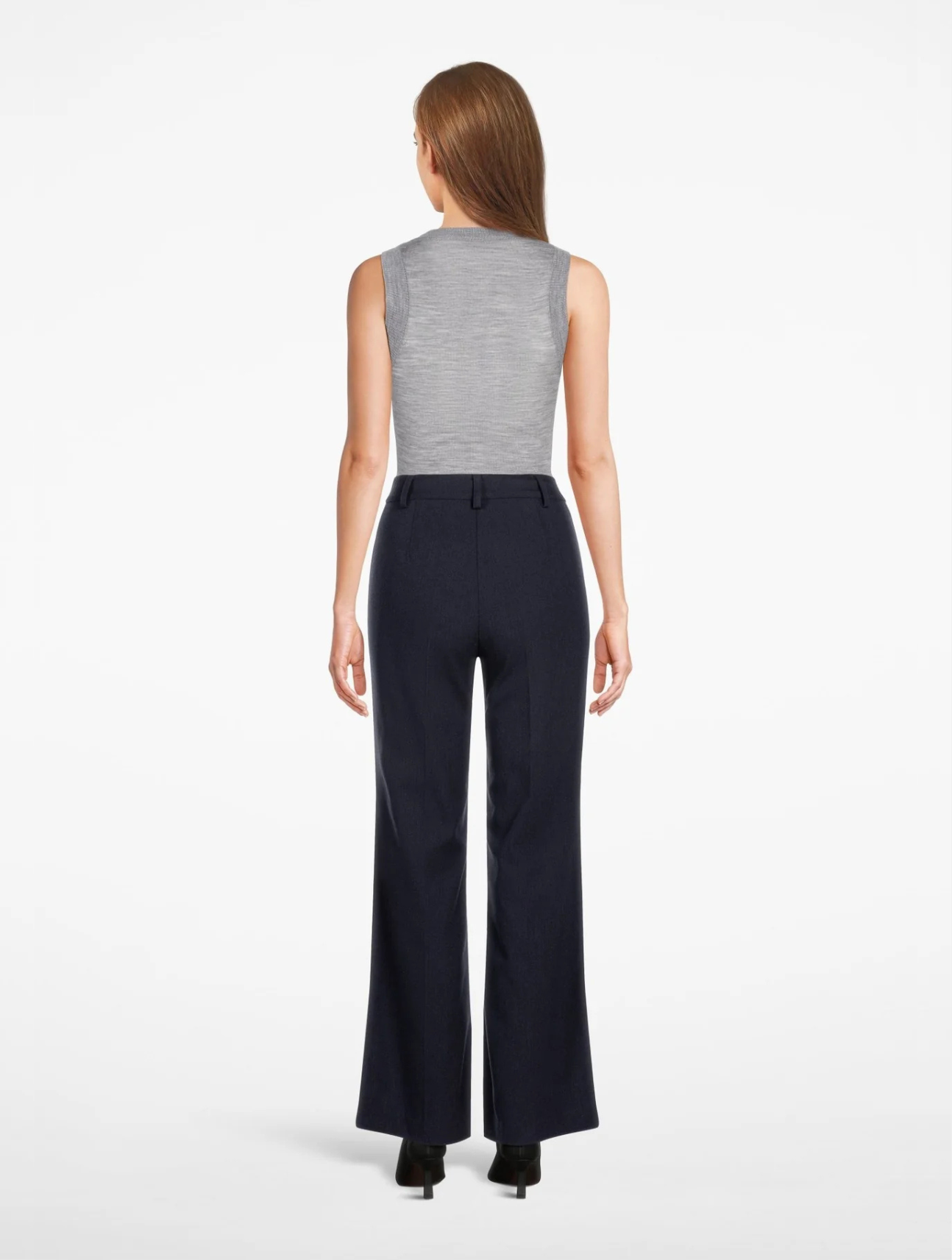 Gela Sleeveless Crew