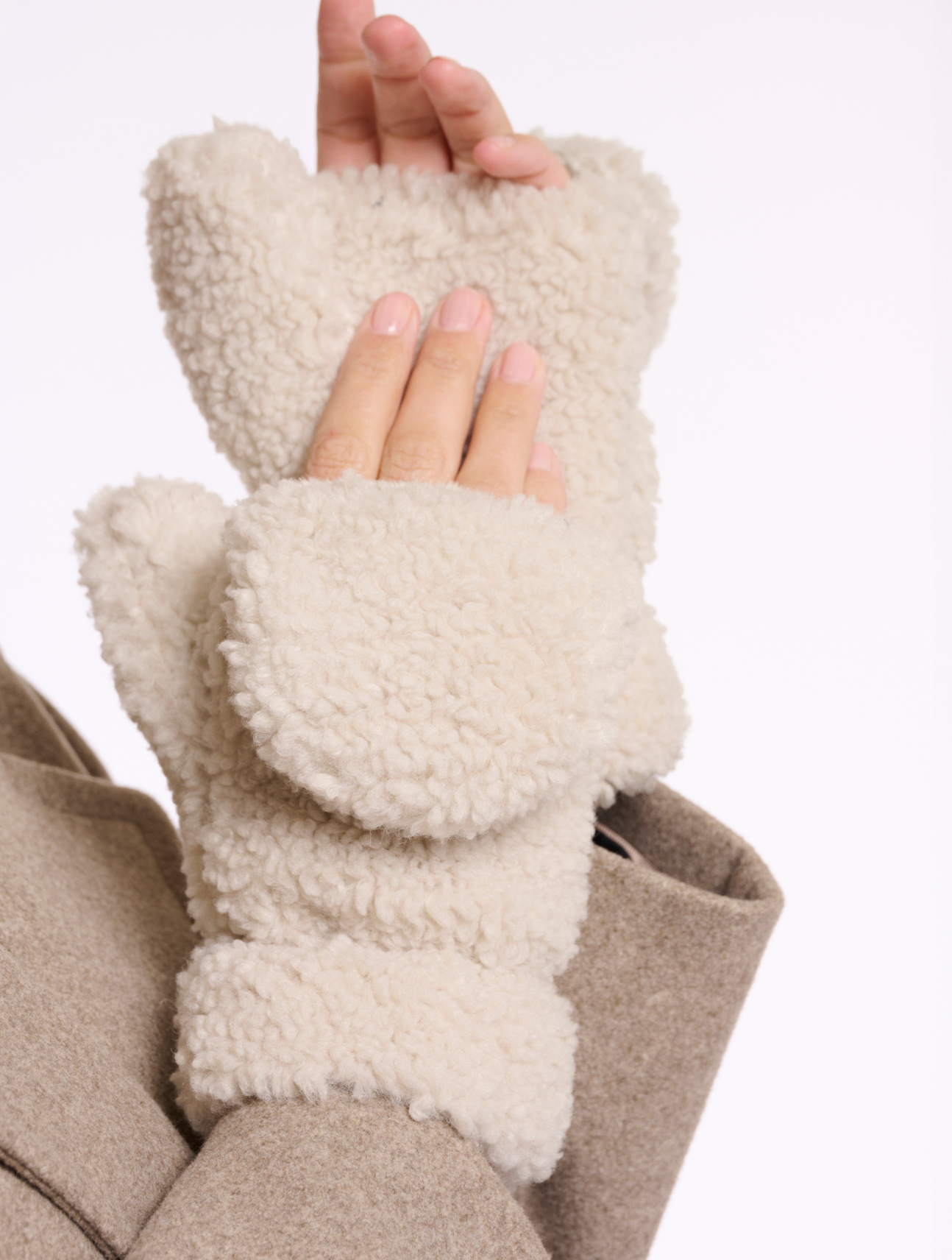 Aleida Teddy Mittens