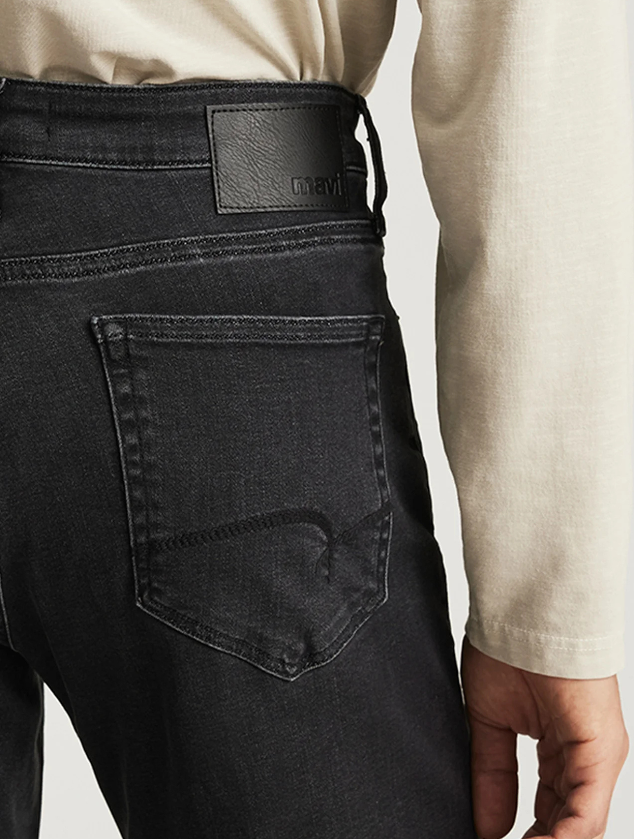 Steve Athletic Fit Jeans