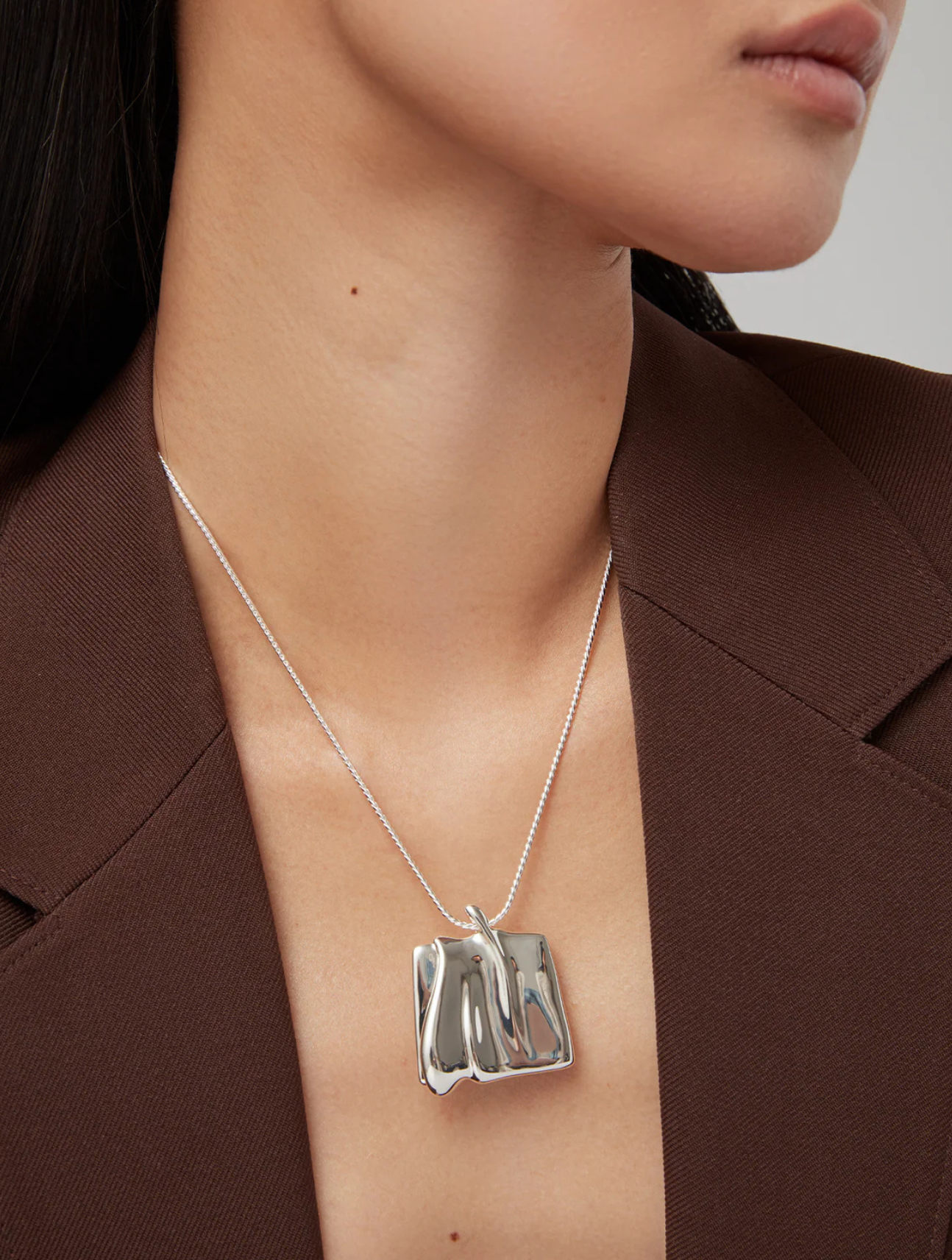 Sundra Pendant Necklace - Large