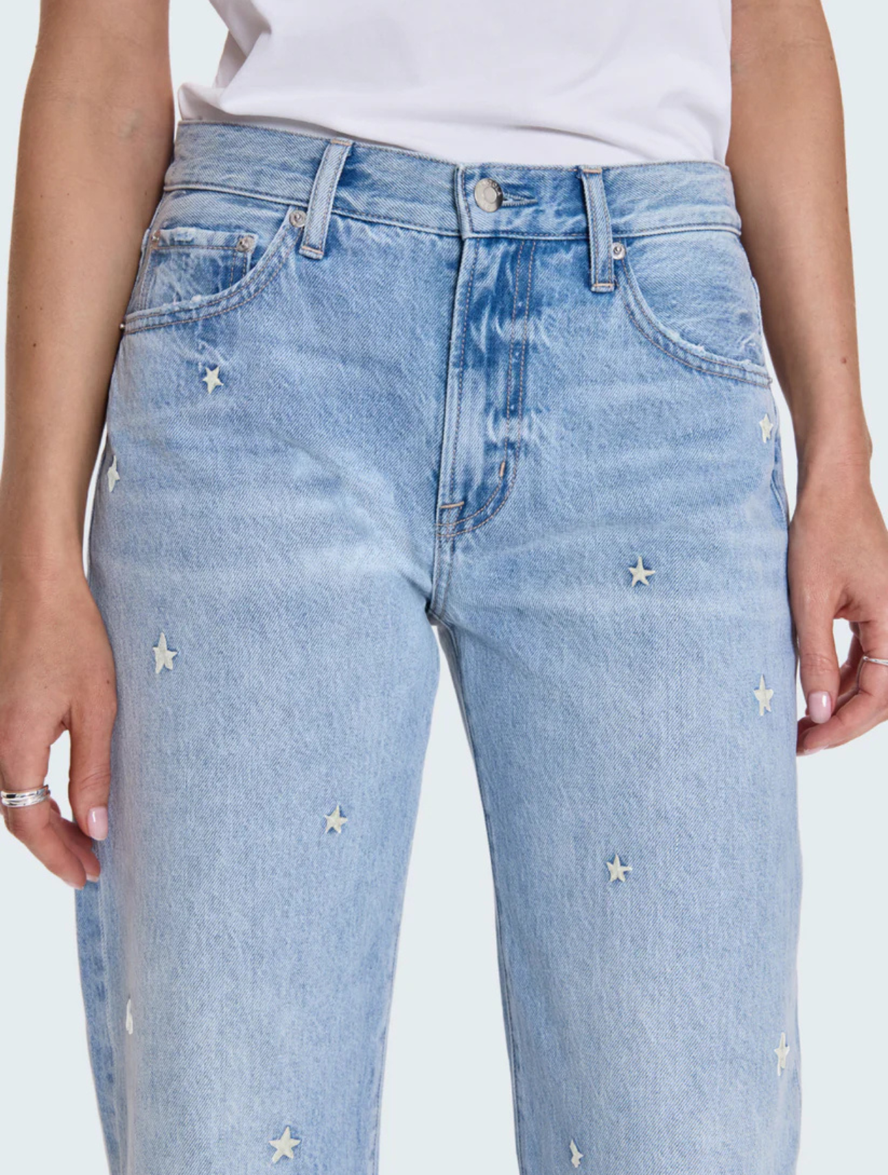 Lexi Mid Rise Bowed Straight