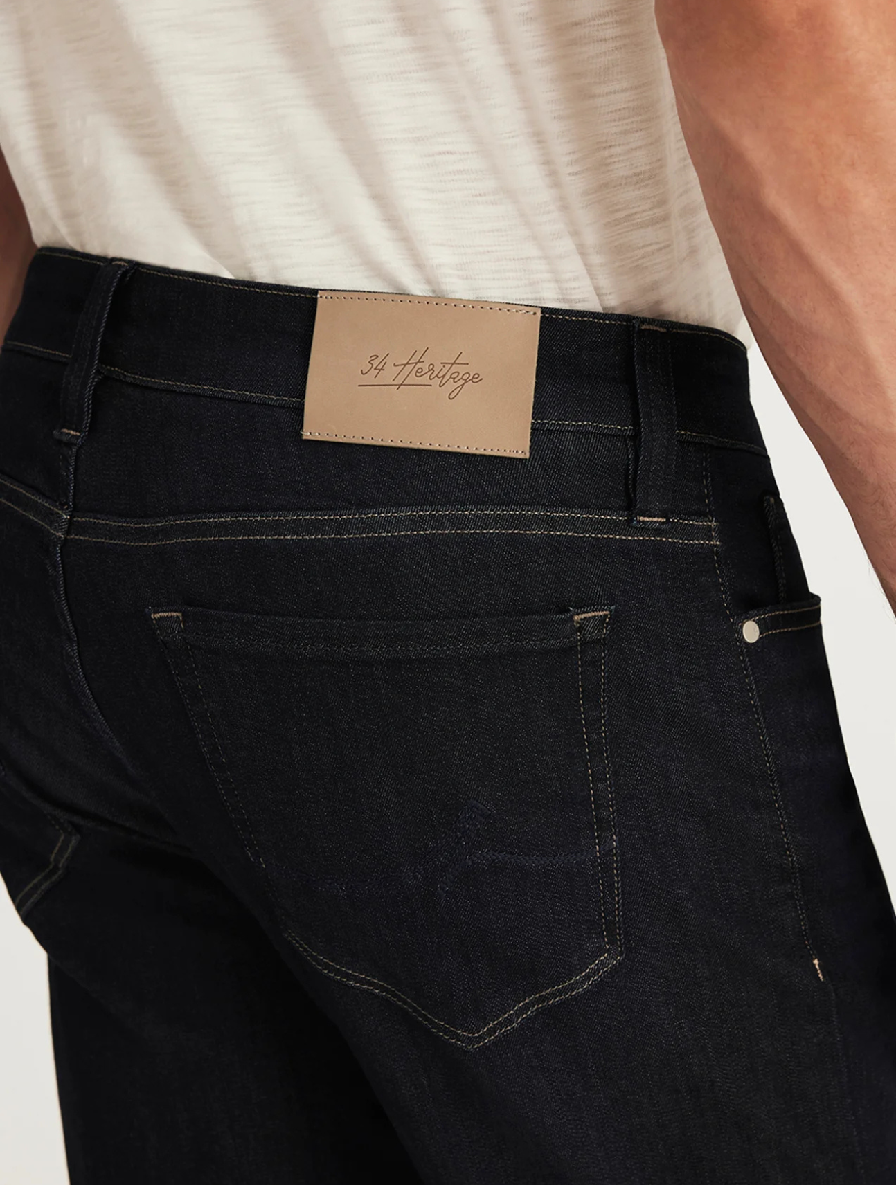 Camino Relaxed Straight