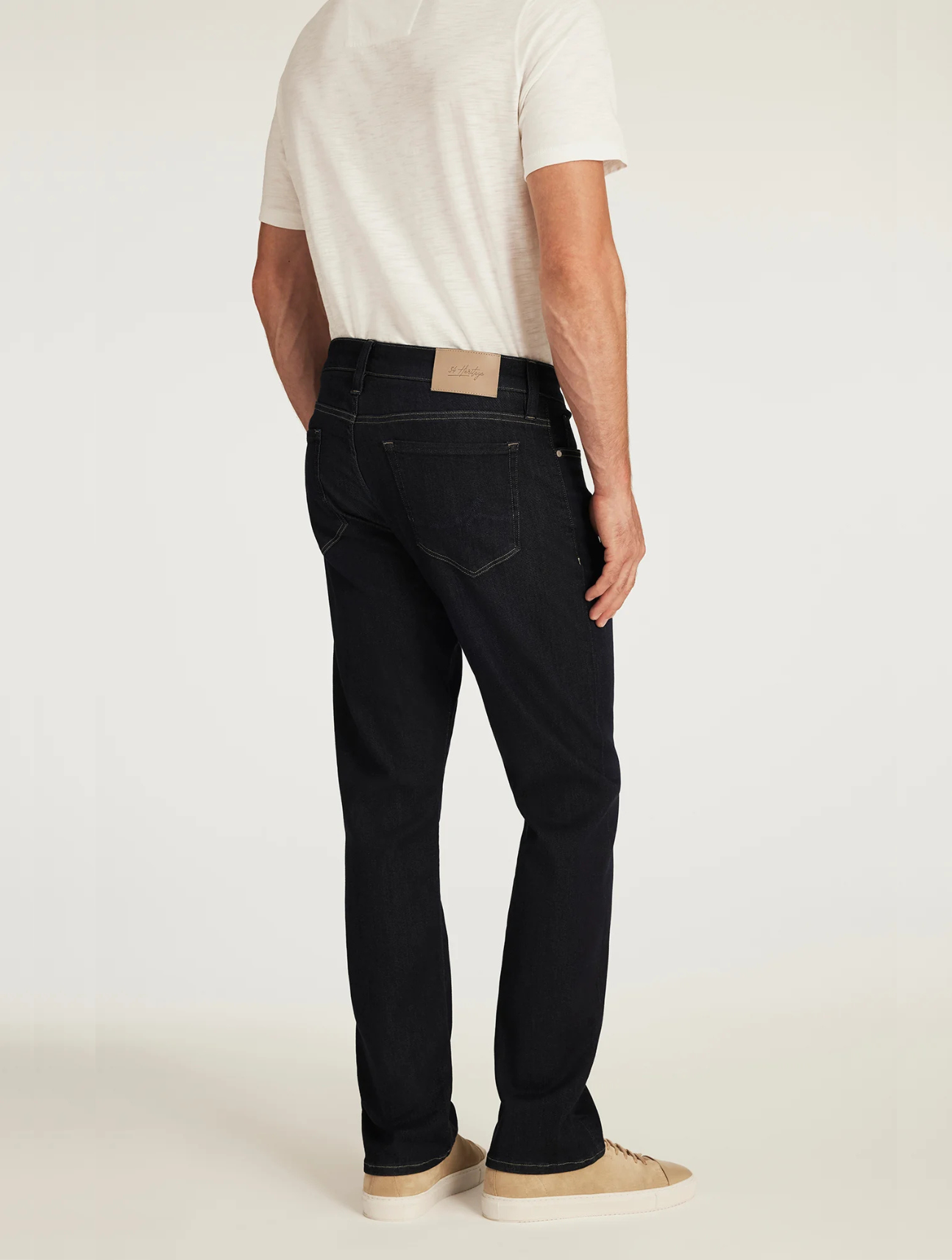 Camino Relaxed Straight