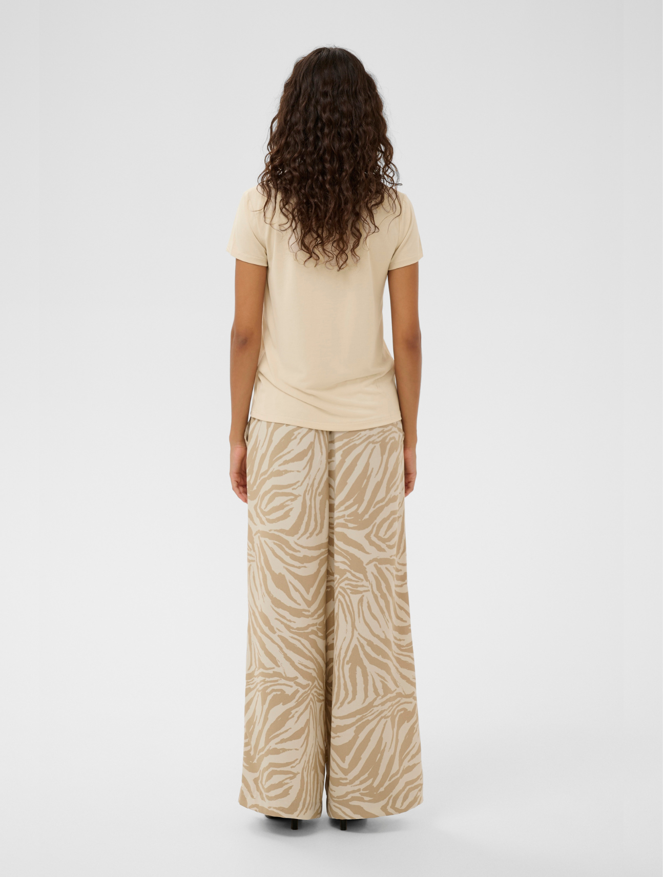 Columbine V-Neck T-Shirt