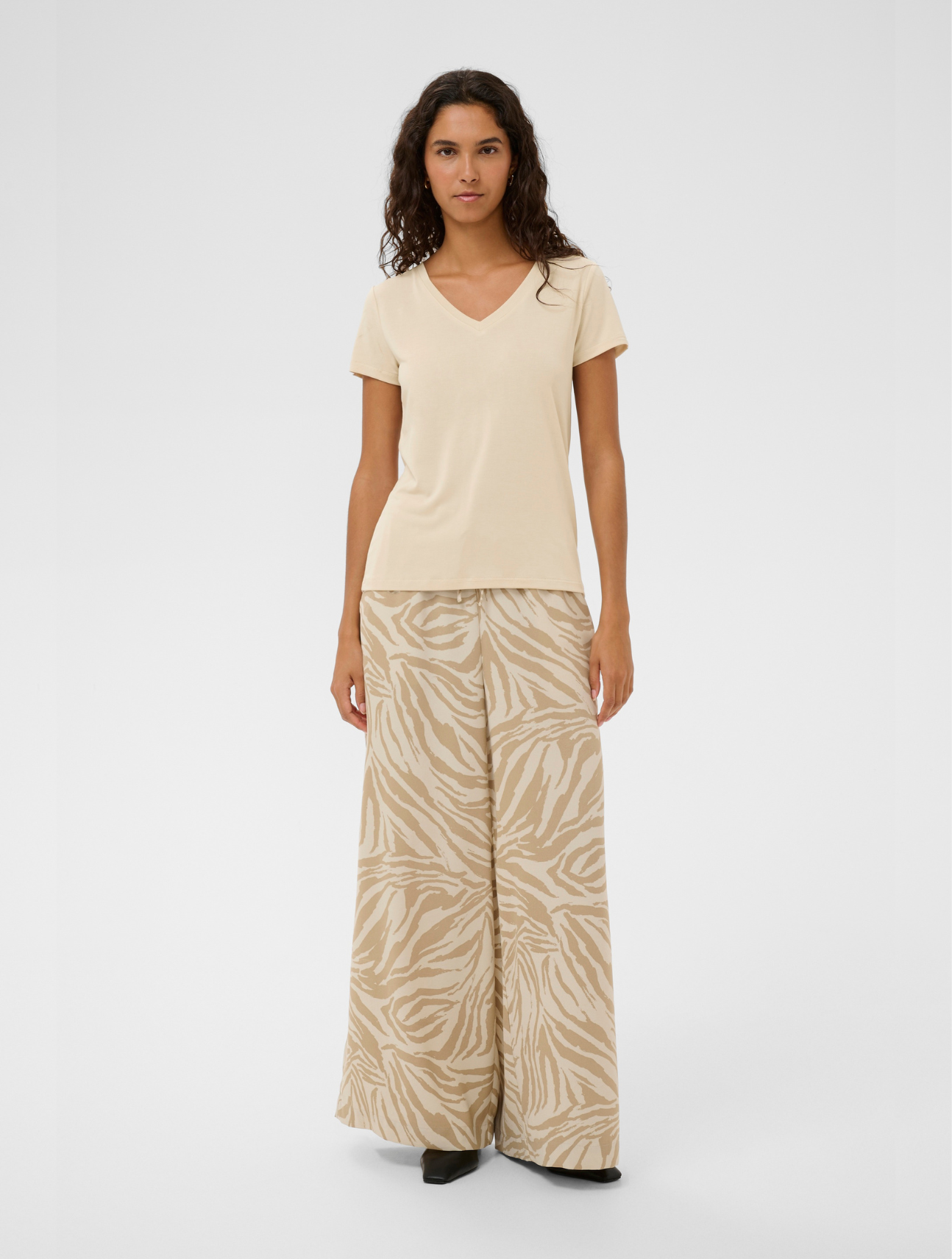 Columbine V-Neck T-Shirt