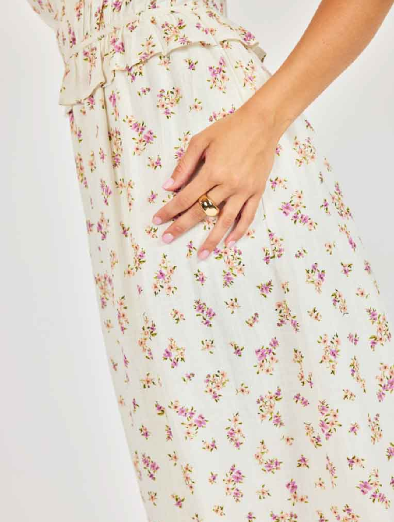 Bouquet Sweetheart Midi Dress