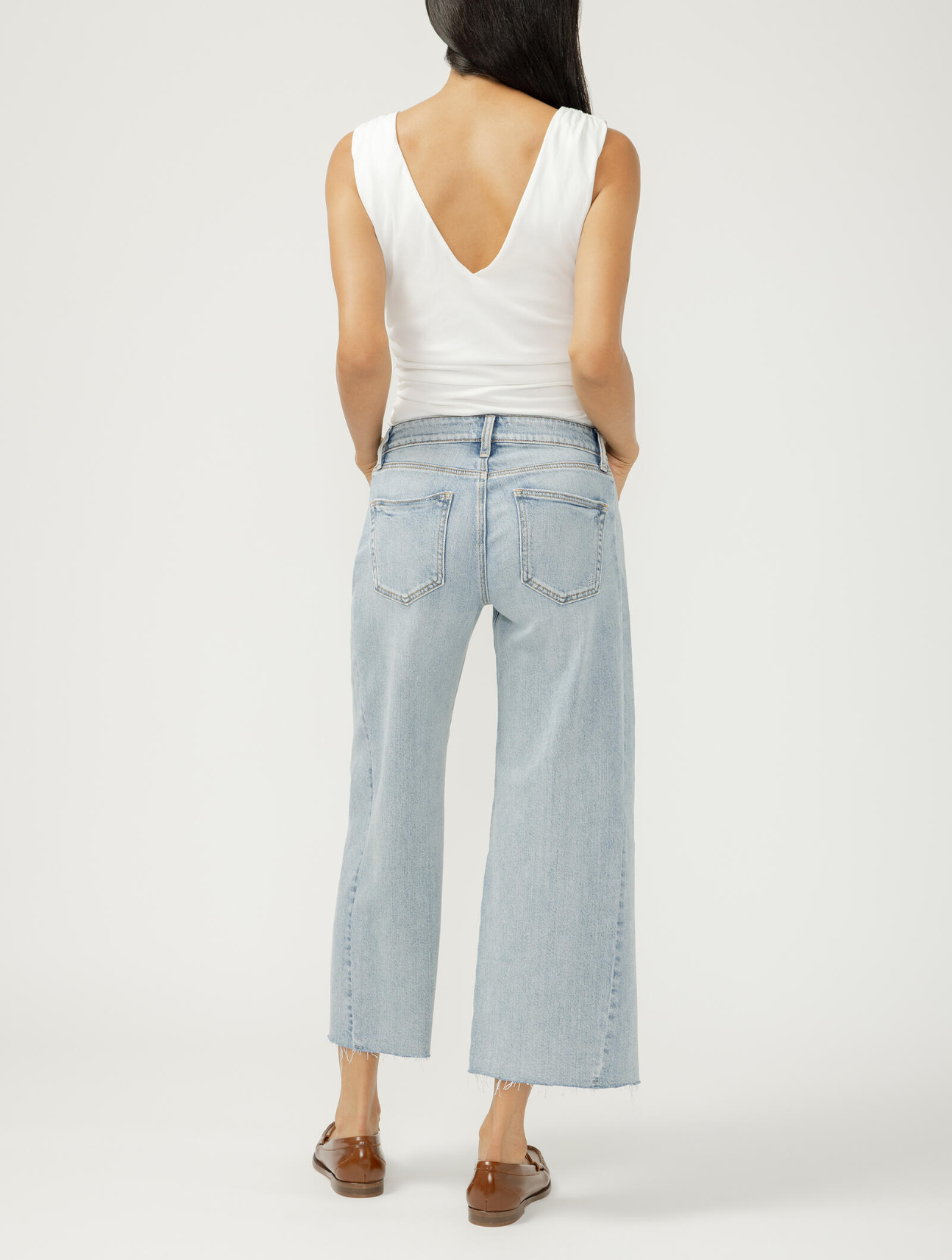 Suki Mid Rise Cropped Wide Leg Jeans