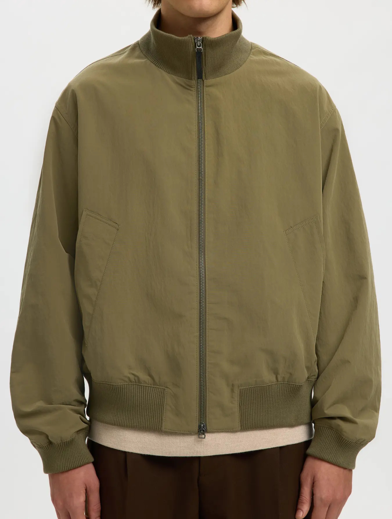 Dylan Relaxed Bomber