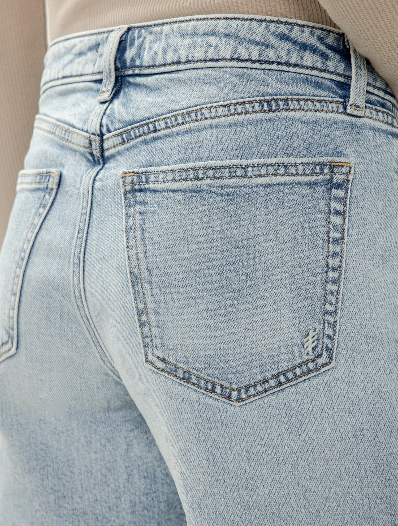 Loose & Low Rise Shorts