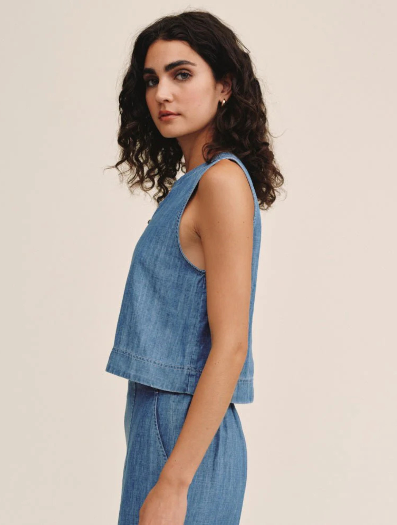 Sleeveless Placket Pullover