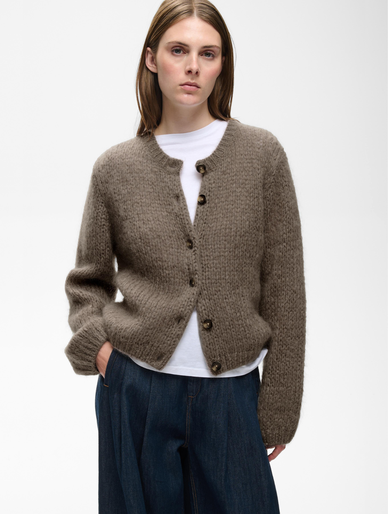 Jetra Cardigan