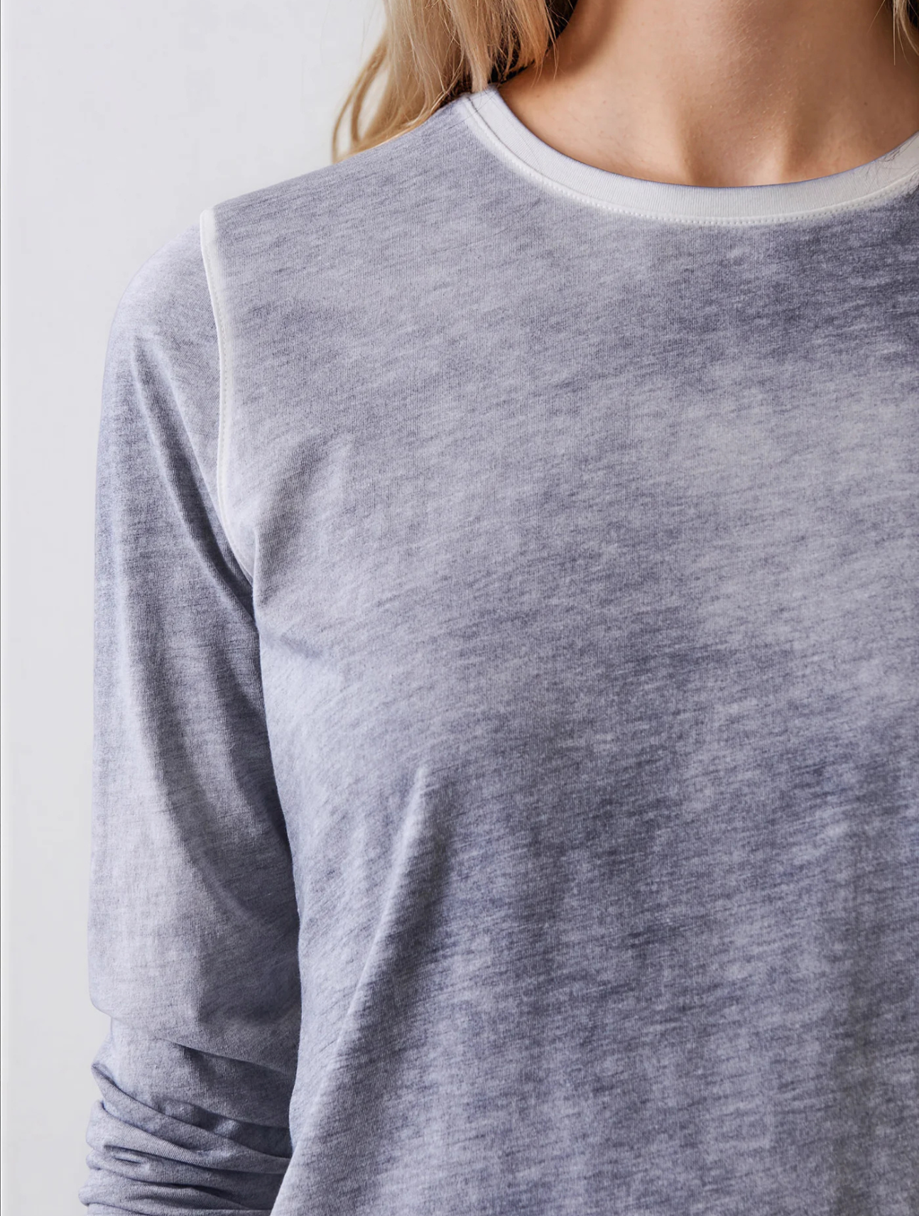 Reverse Spray Lightweight Long Sleeve