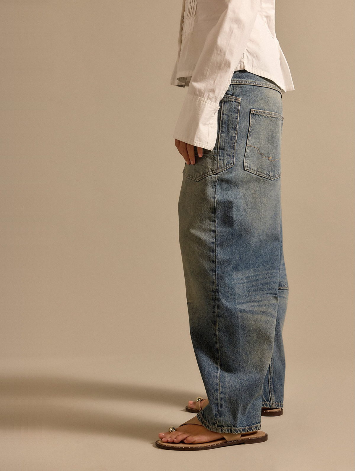 Minimalist Moxie Barrel Jeans