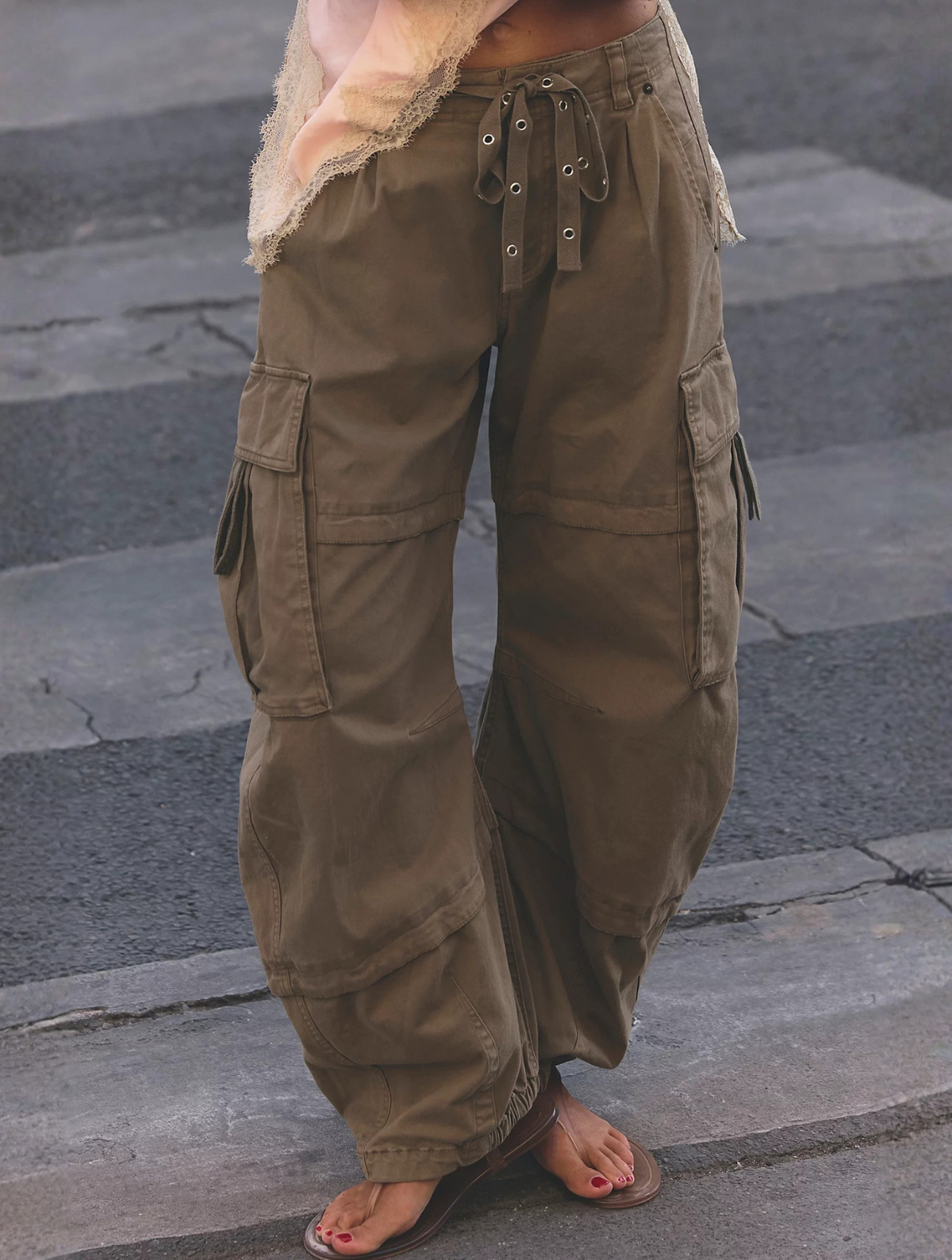 Curved Twill Cargo Pants