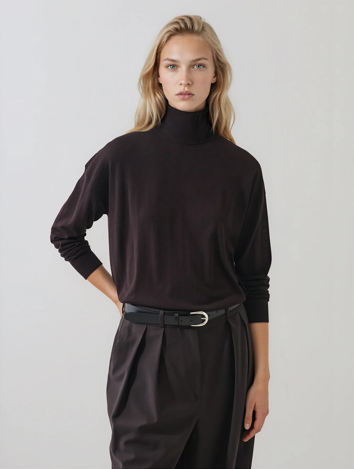 Extra-Fine Merino Relaxed Turtleneck