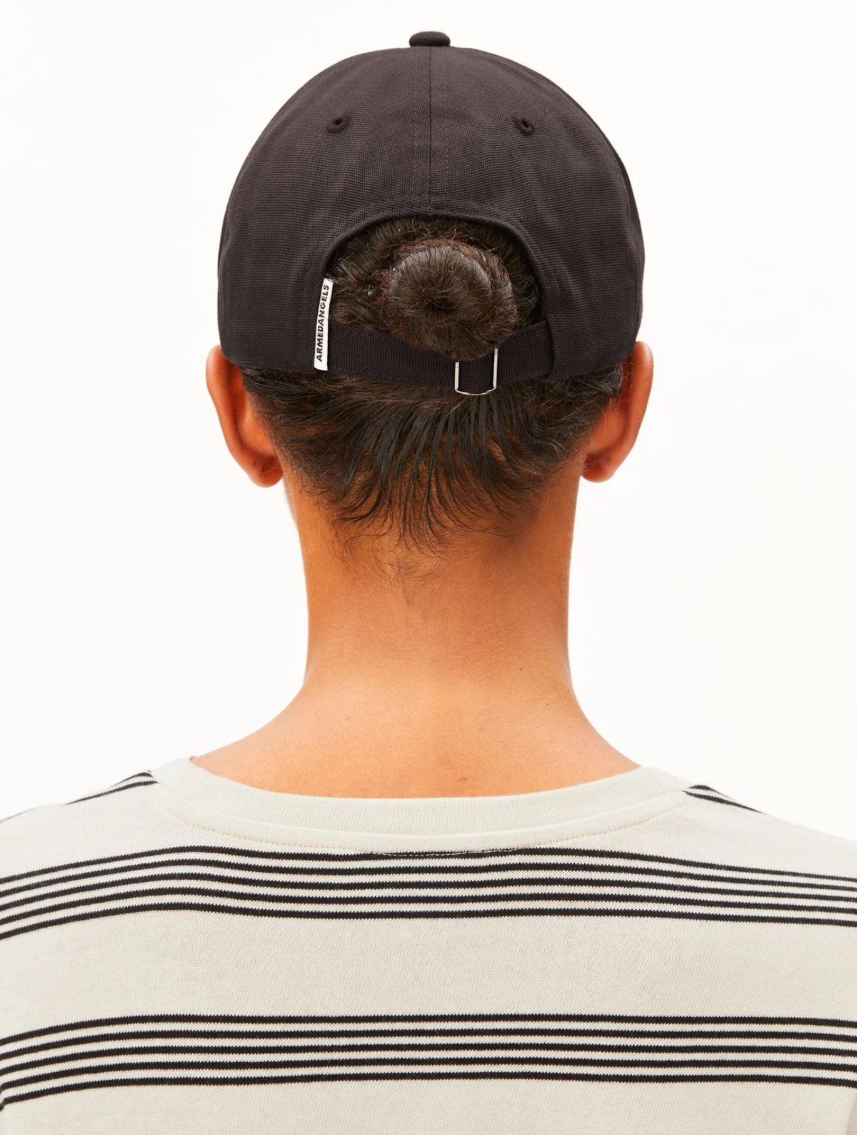 Yenaas Bold Cap