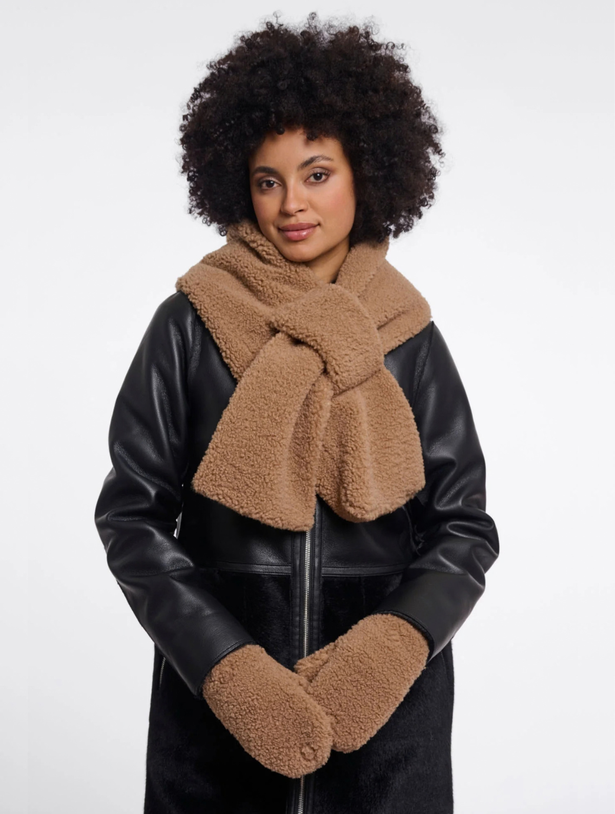 Aleida Teddy Gloves